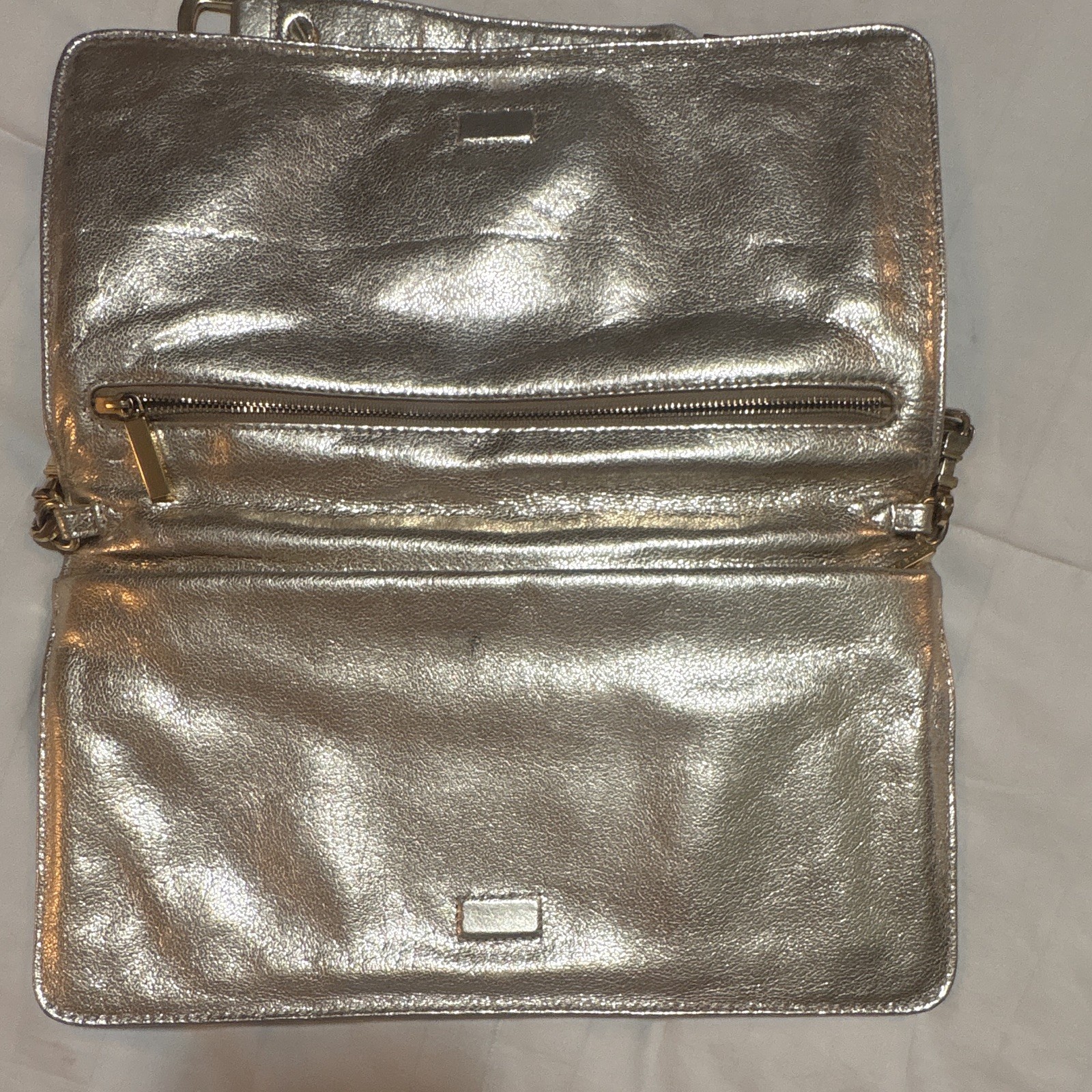 Tory Burch Metallic gold Shoulder Bag Chain Strap Zip Closure Logo, Gold