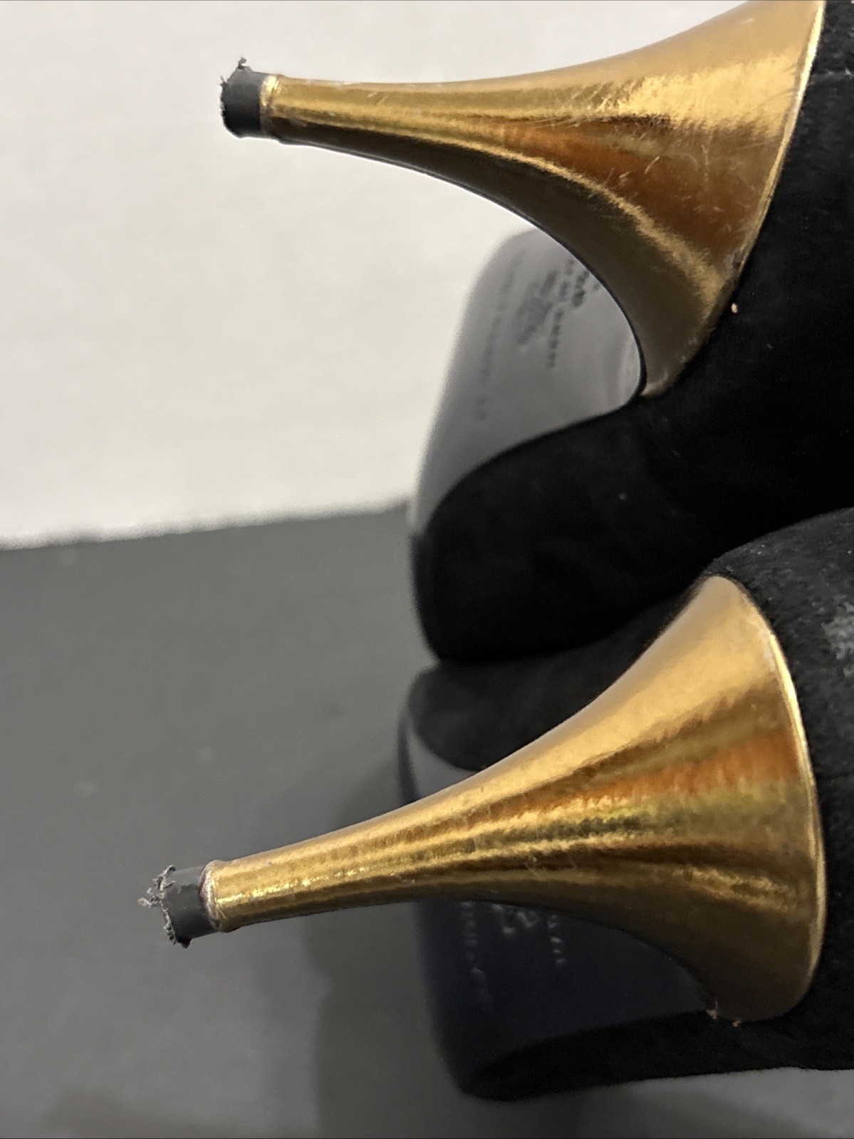 CLAUDIA CIUTI Black Suede & Gold Pointed Toe Heels Pumps Size 9.5 M
