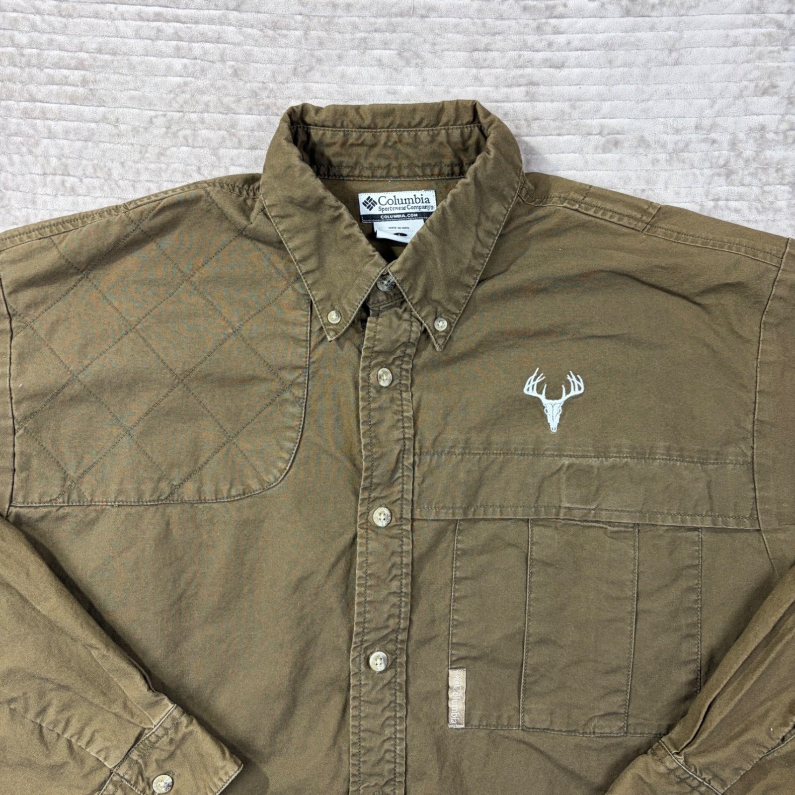 Columbia Sportswear Long Sleeve Button Up Shirt Deer Logo Khaki Men’s Size L
