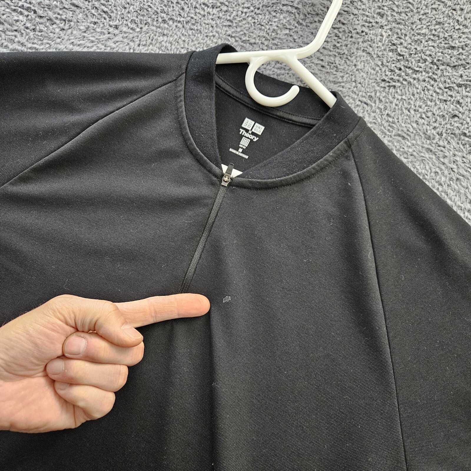 UNIQLO X Theory Dry-Ex Zip Polo Shirt Black Knit Medium *Small Stain