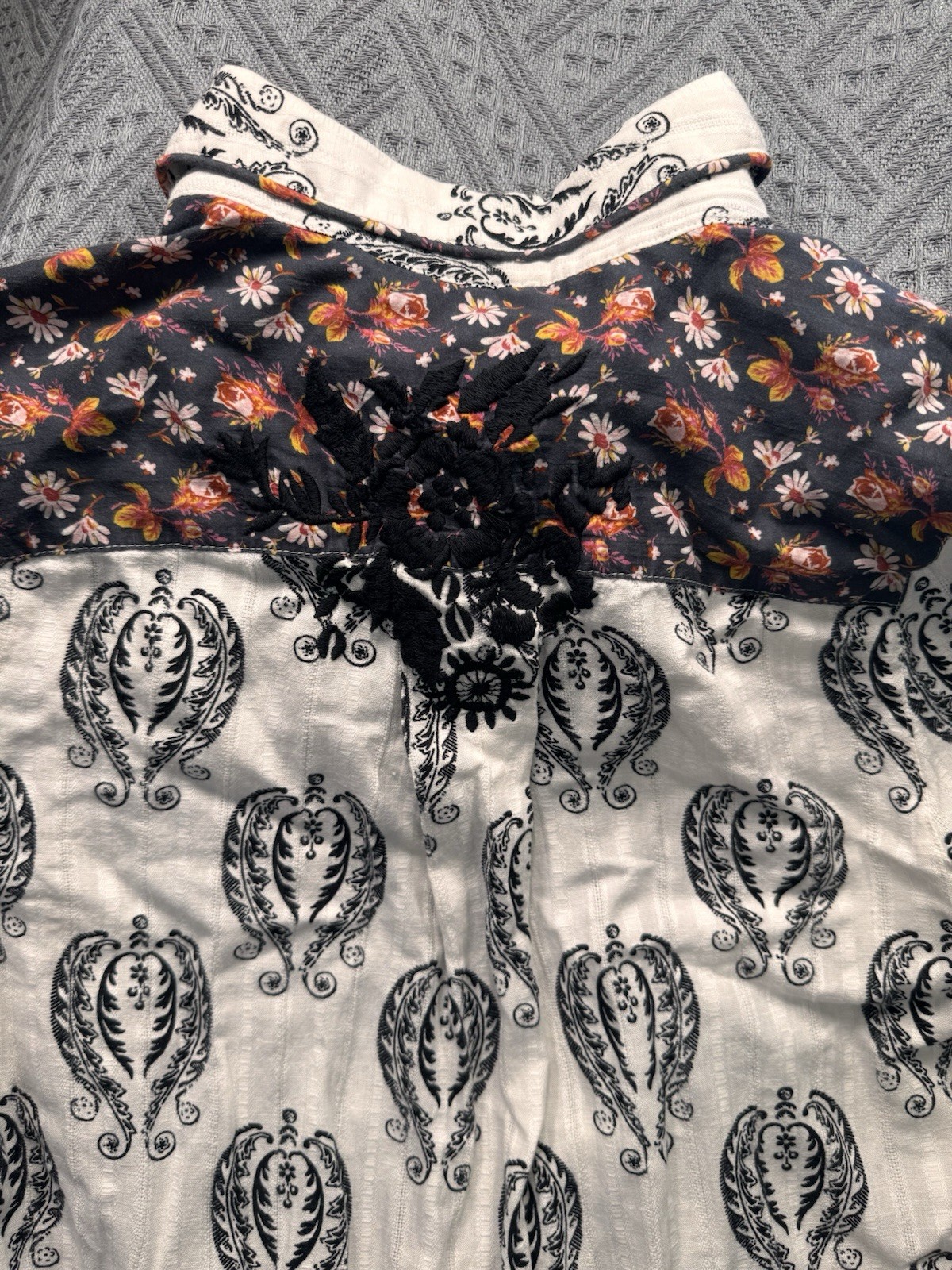 Sundance Women’s S White/Black Paisley Embroidered Collared Woven Cotton Shirt