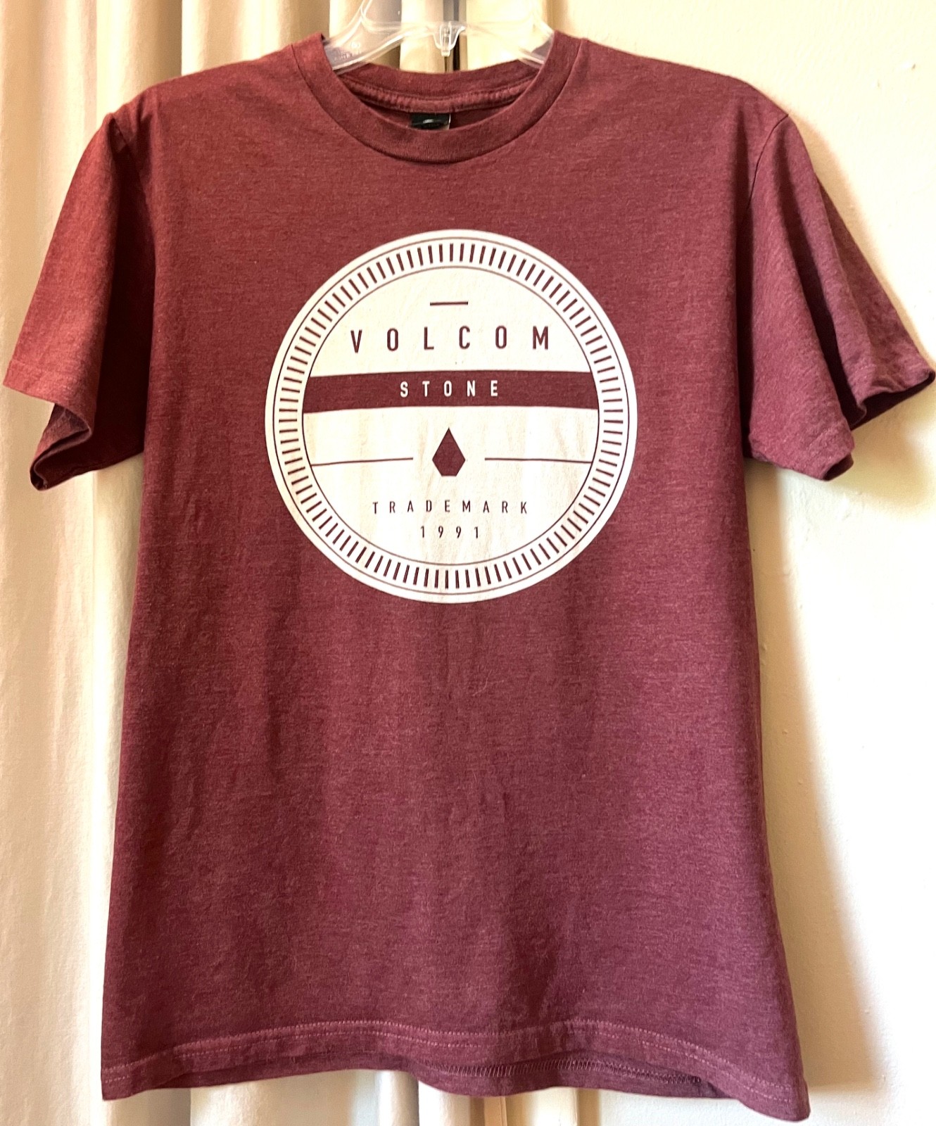 VOLCOM T-SHIRT S small Modern Fit Dark Red Burgundy Heather cotton/poly surf
