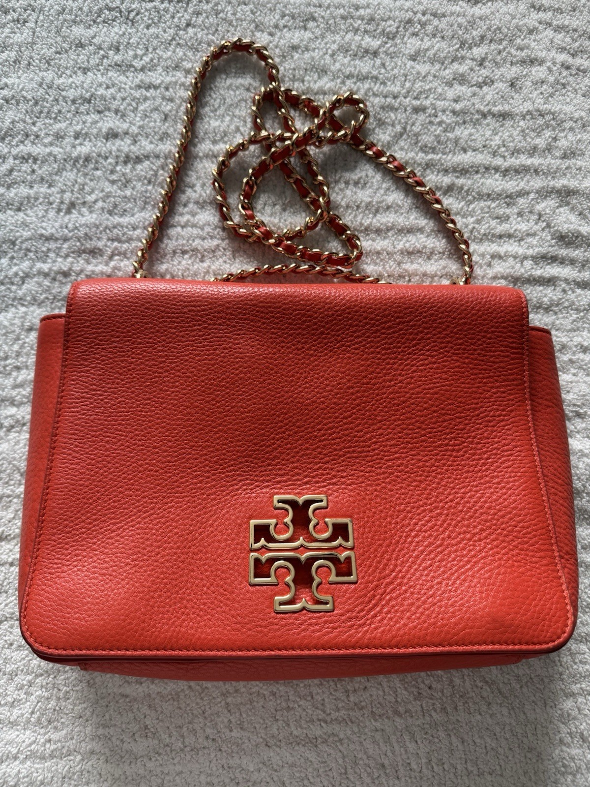 Tory Burch Orange Pebbled Shoulder Bag Magnetic Closure Gold Chain Strap Logo