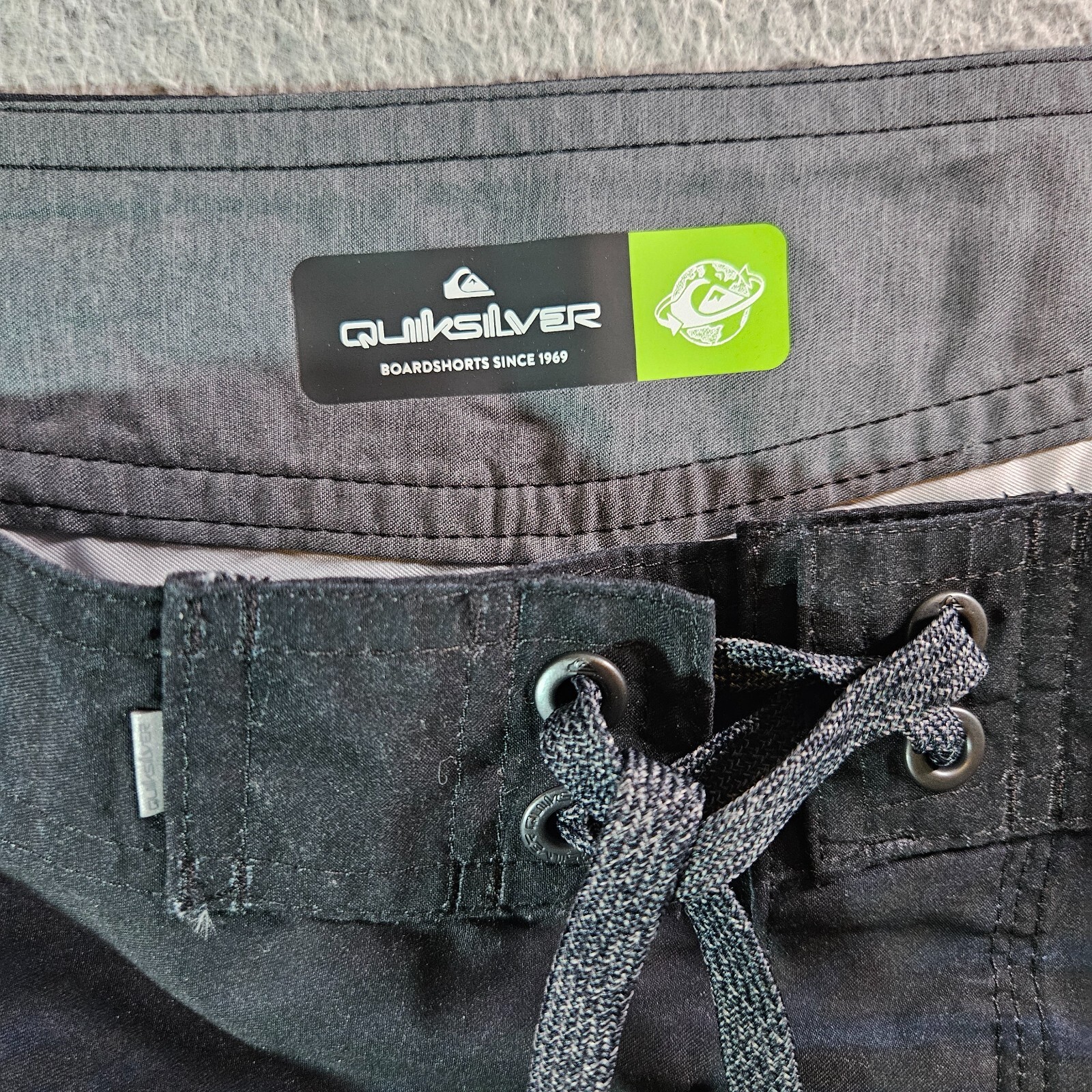 NWT Quiksilver Board Shorts Swim Trunks Men 40 No Liner 20″ Colorful Pattern