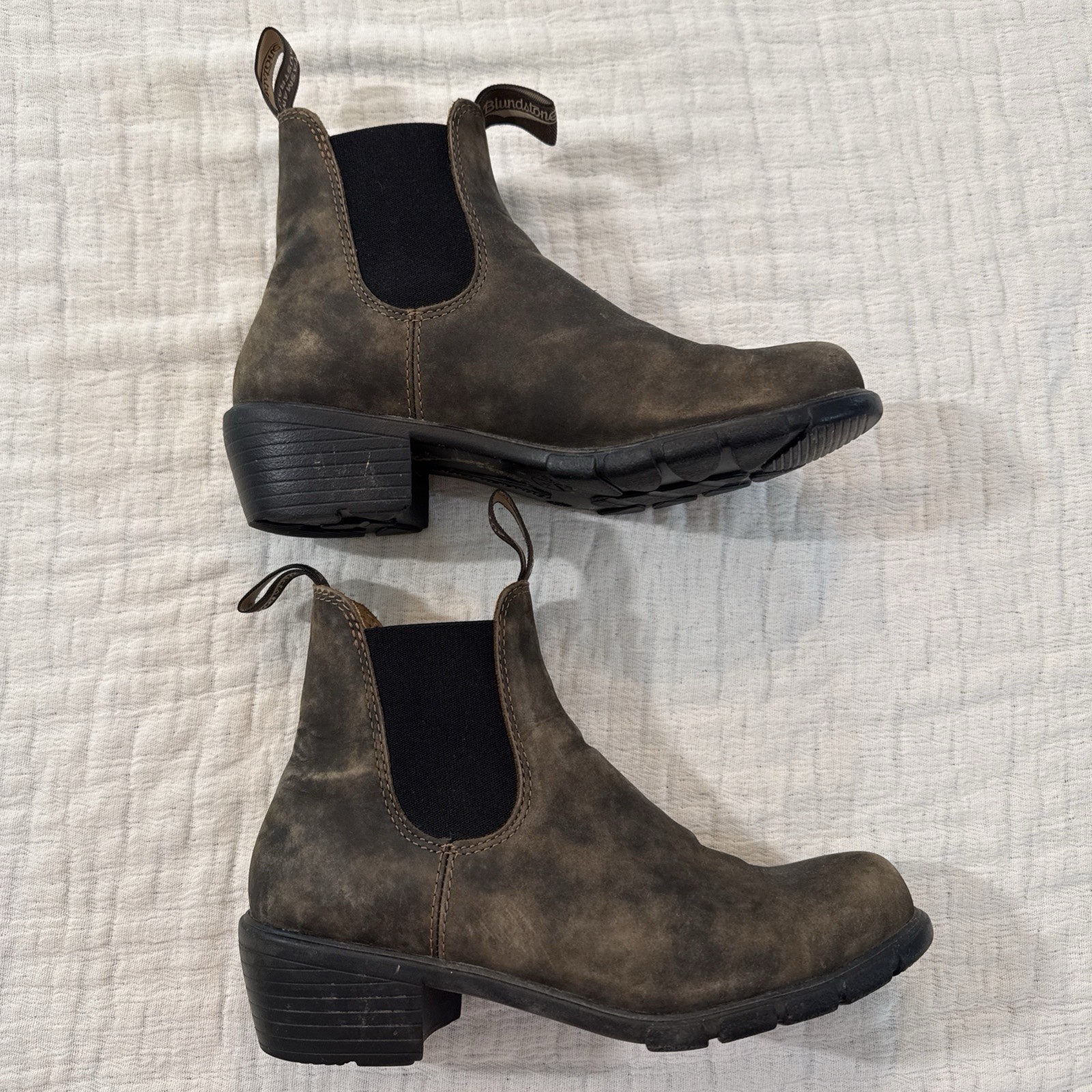 Blundstone 1571 Rustic Brown Chelsea Boots Heel Women’s US Size 9 *As Shown*
