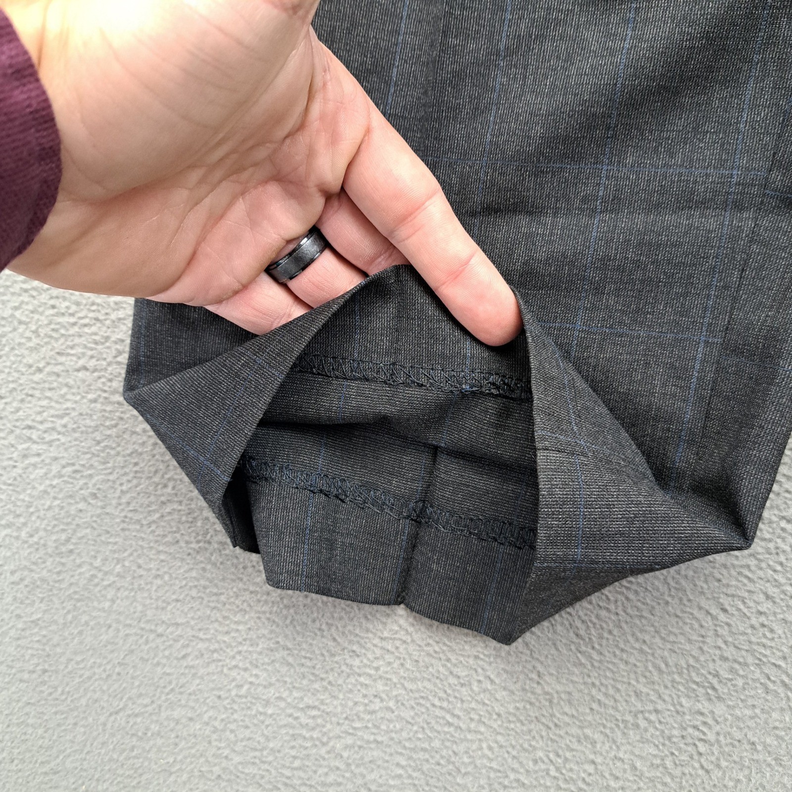 Tom James Mens 42R Gray Plaid 2 Piece Suit Corporate Image Pleated Pants 34×30