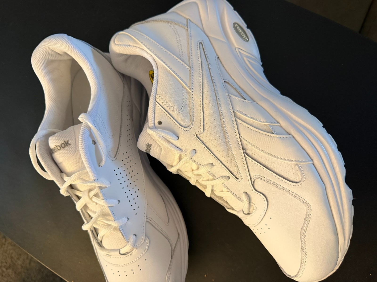 Reebok mens DMX Max sneakers size 10.5