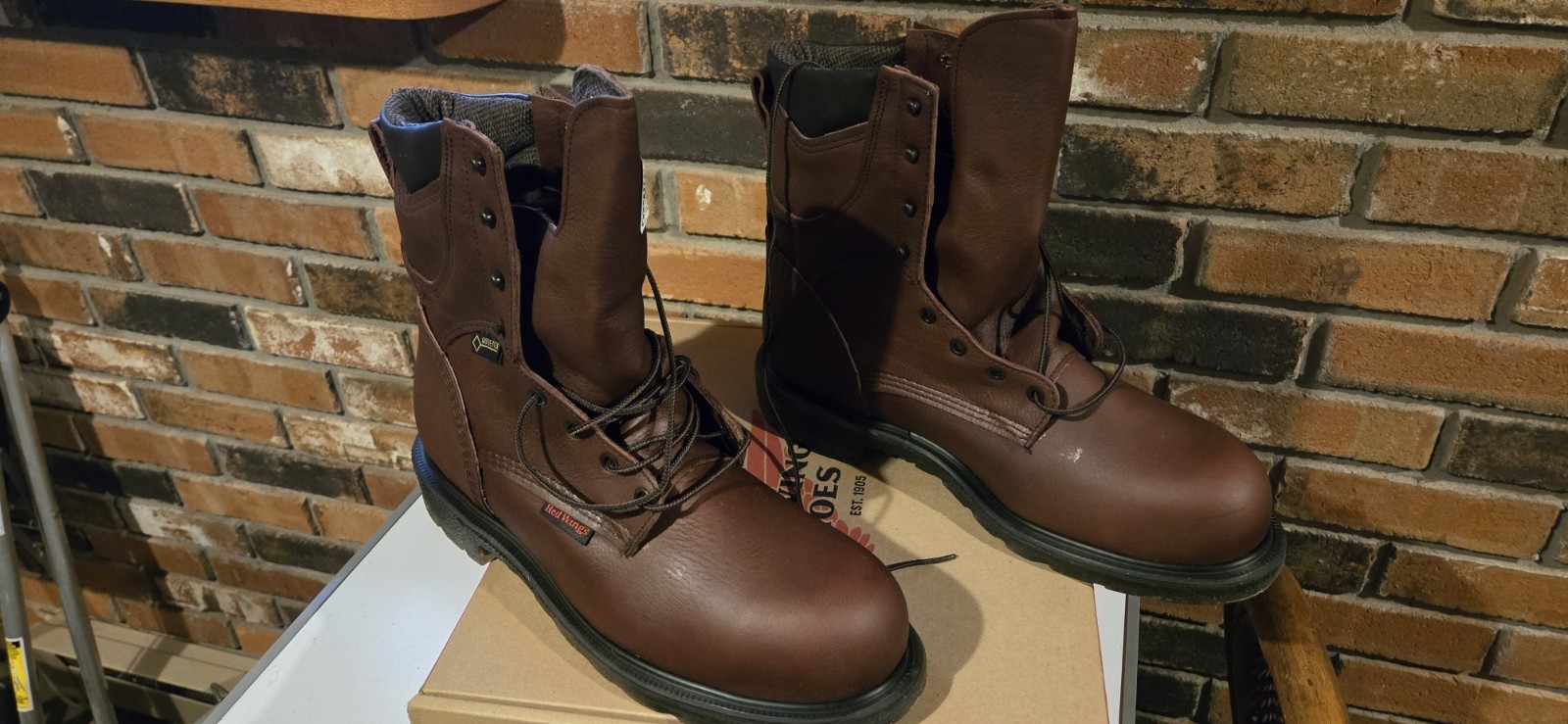 Red Wing 2412 Size 11.5E Leather Boots Goretex Insulated Steel Toe