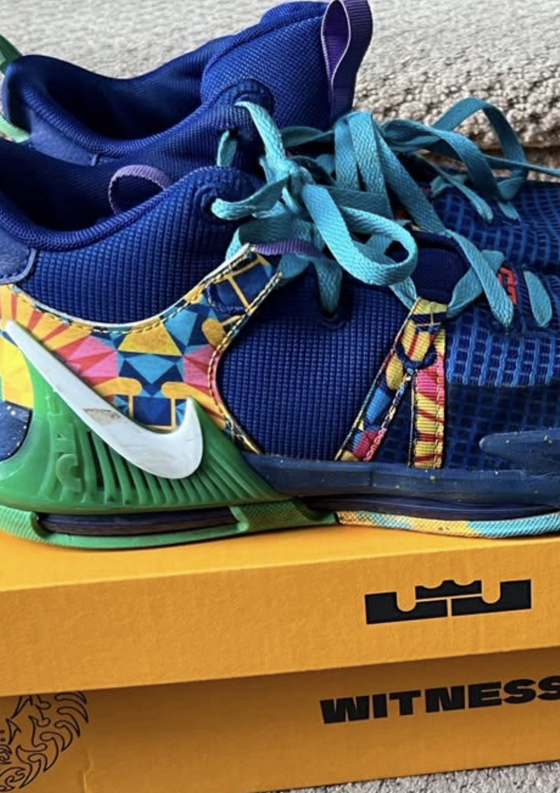 LeBron Witness VII size 7