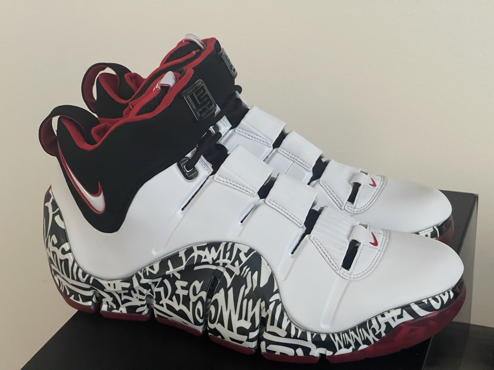 Nike Zoom LeBron 4 “Graffiti” – DJ4888-100 Mens size 10 New in Box Limited Ed