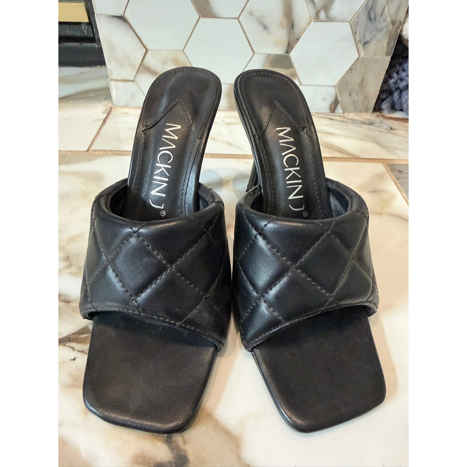 Mackin-J Quilted Slide Sandals Womens 9 Black Square Toe Stiletto Mules 225-28