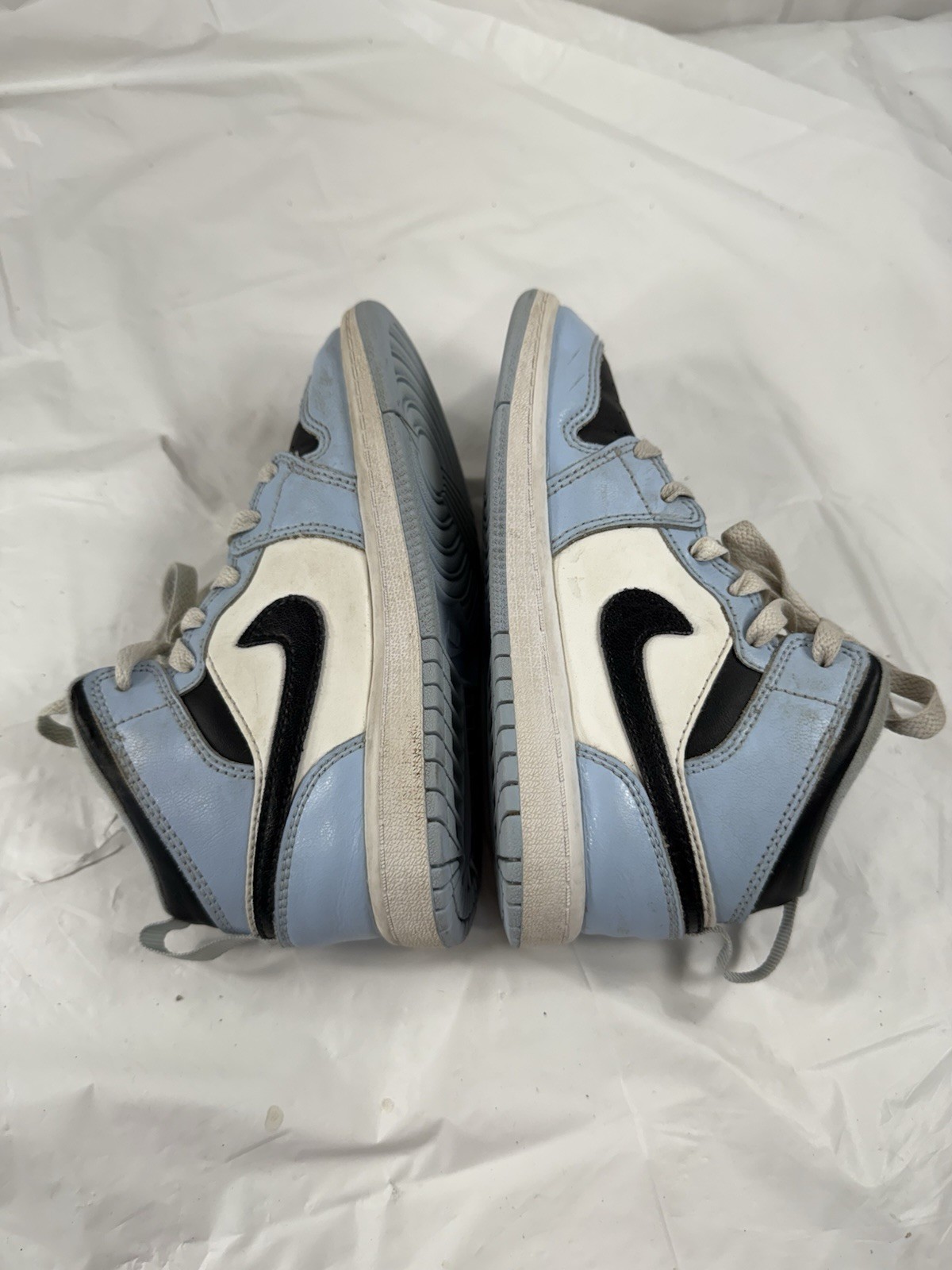 Nike Air Jordan 1 Mid ‘Ice Blue’ Black White UNC Sz 13C 640737-401