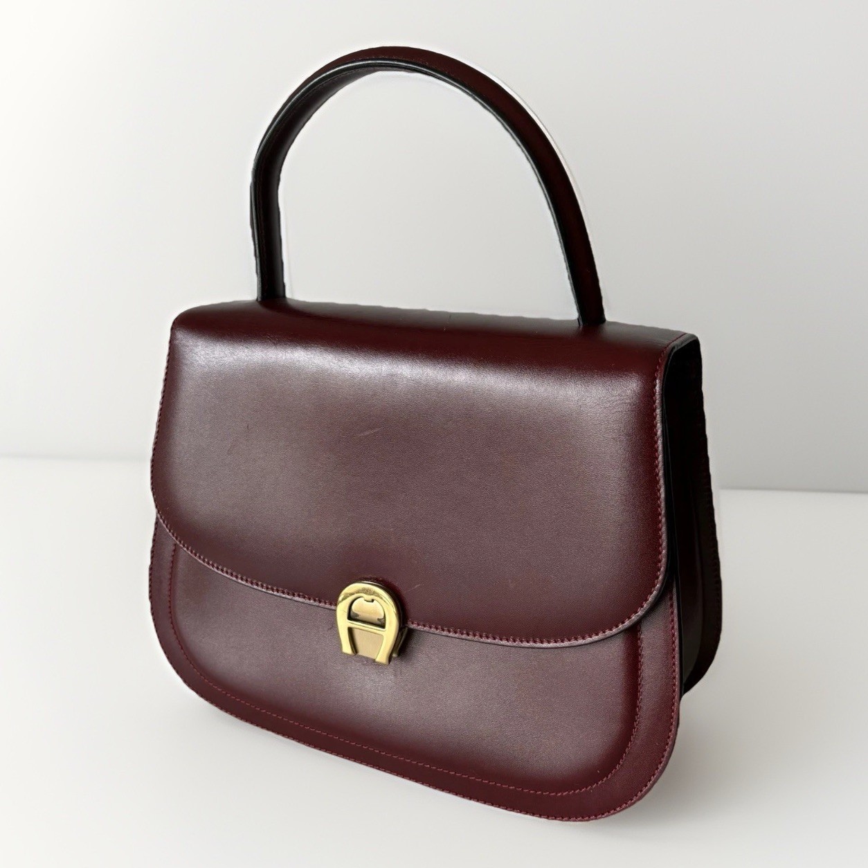 Authentic vintage AIGNER Handbag Leather Burgandy From Japan 0955