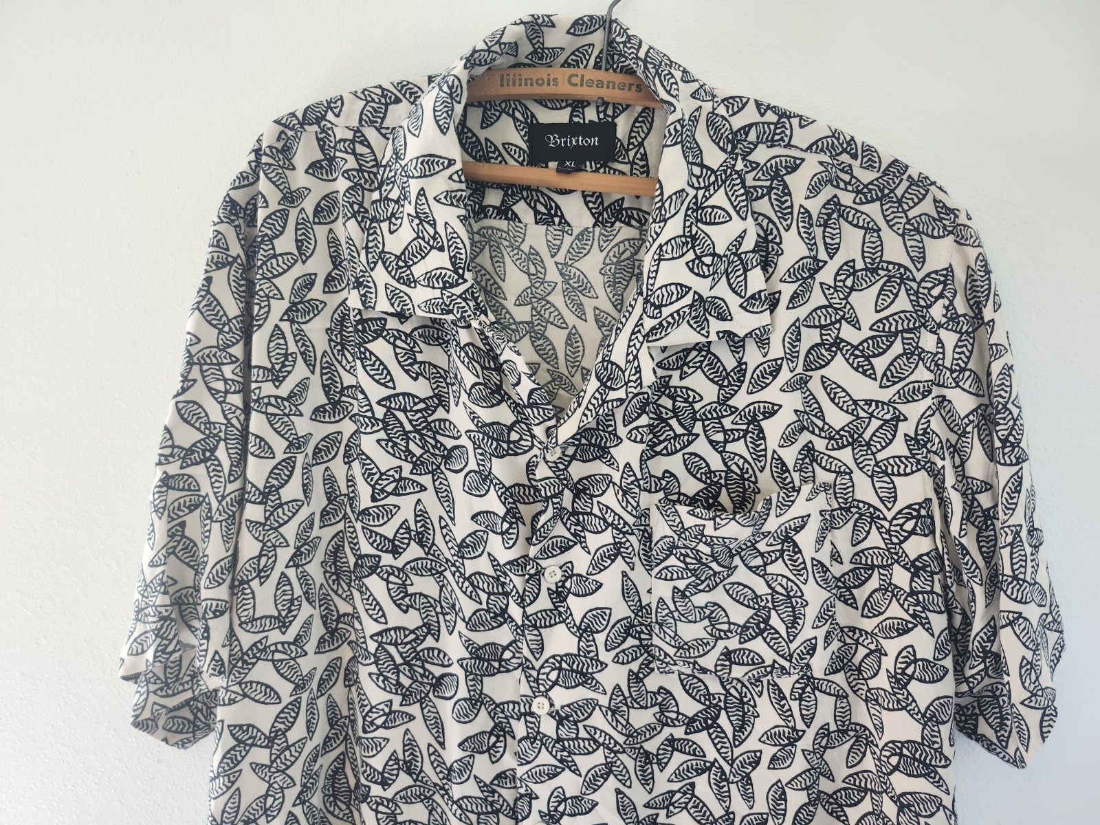 Brixton Mens 100% Rayon Button Down Shirt Size XL
