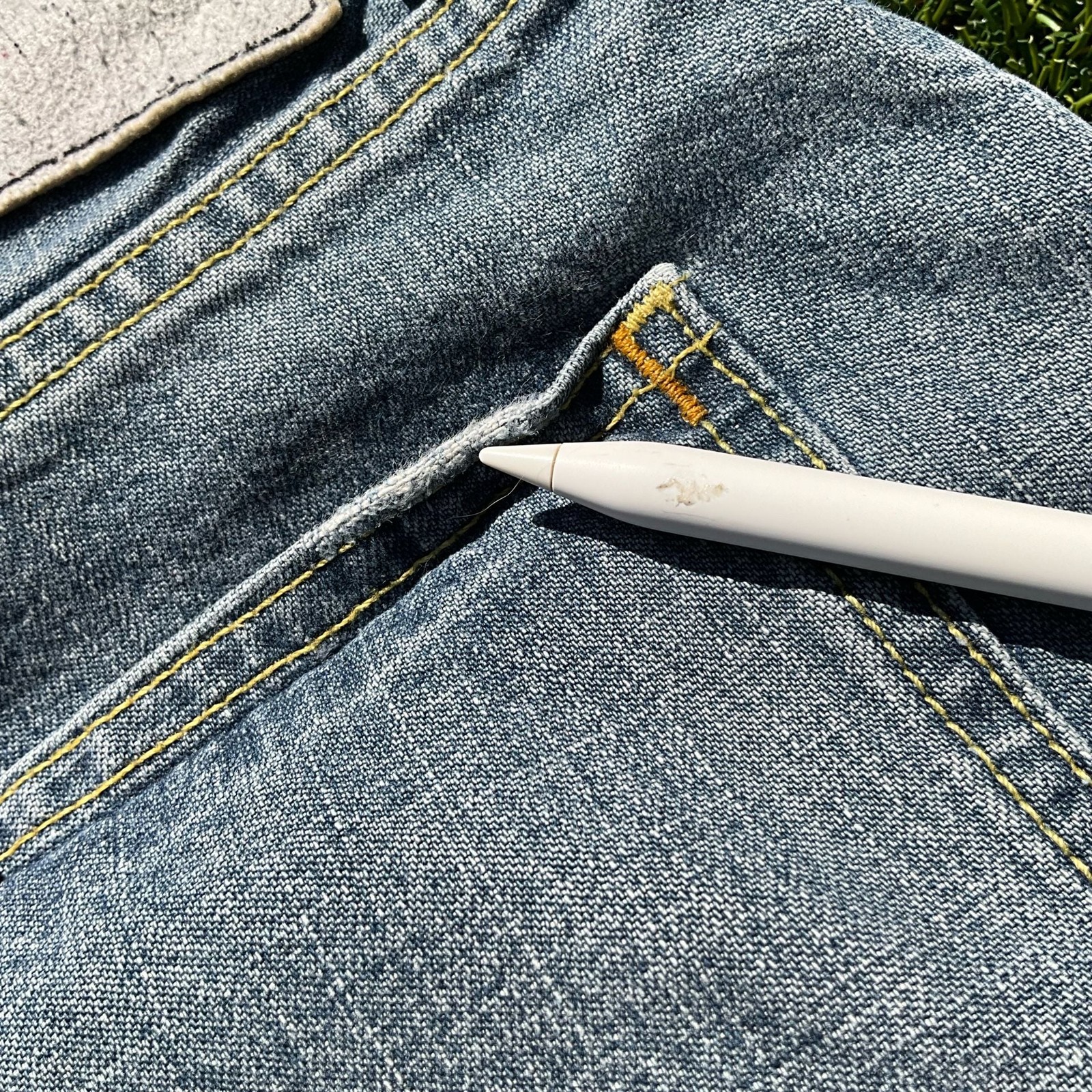 Vintage ‘98 Levi’s SilverTab Baggy Medium Wash Cutoff Jorts