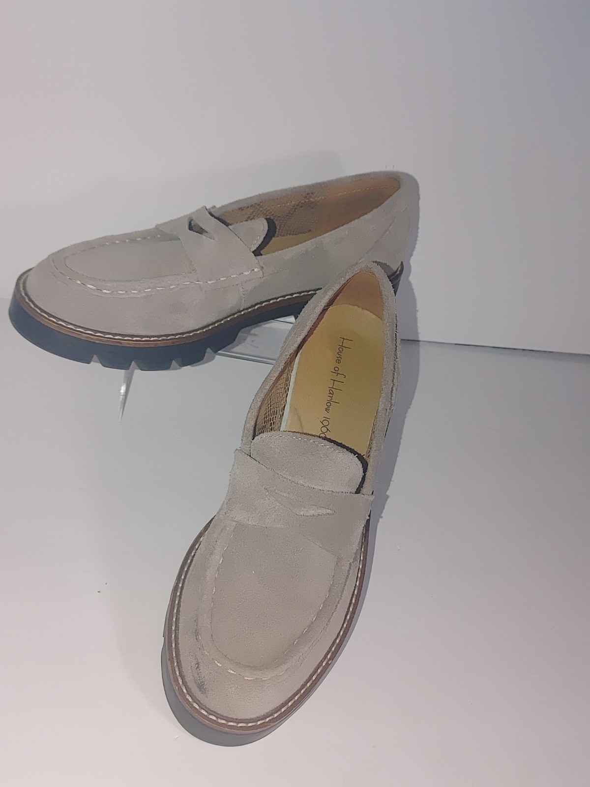 House of Harlow 1960 Womens 8.5M Suede Taupe Leather Penny Loafer Lug Sole Shoes