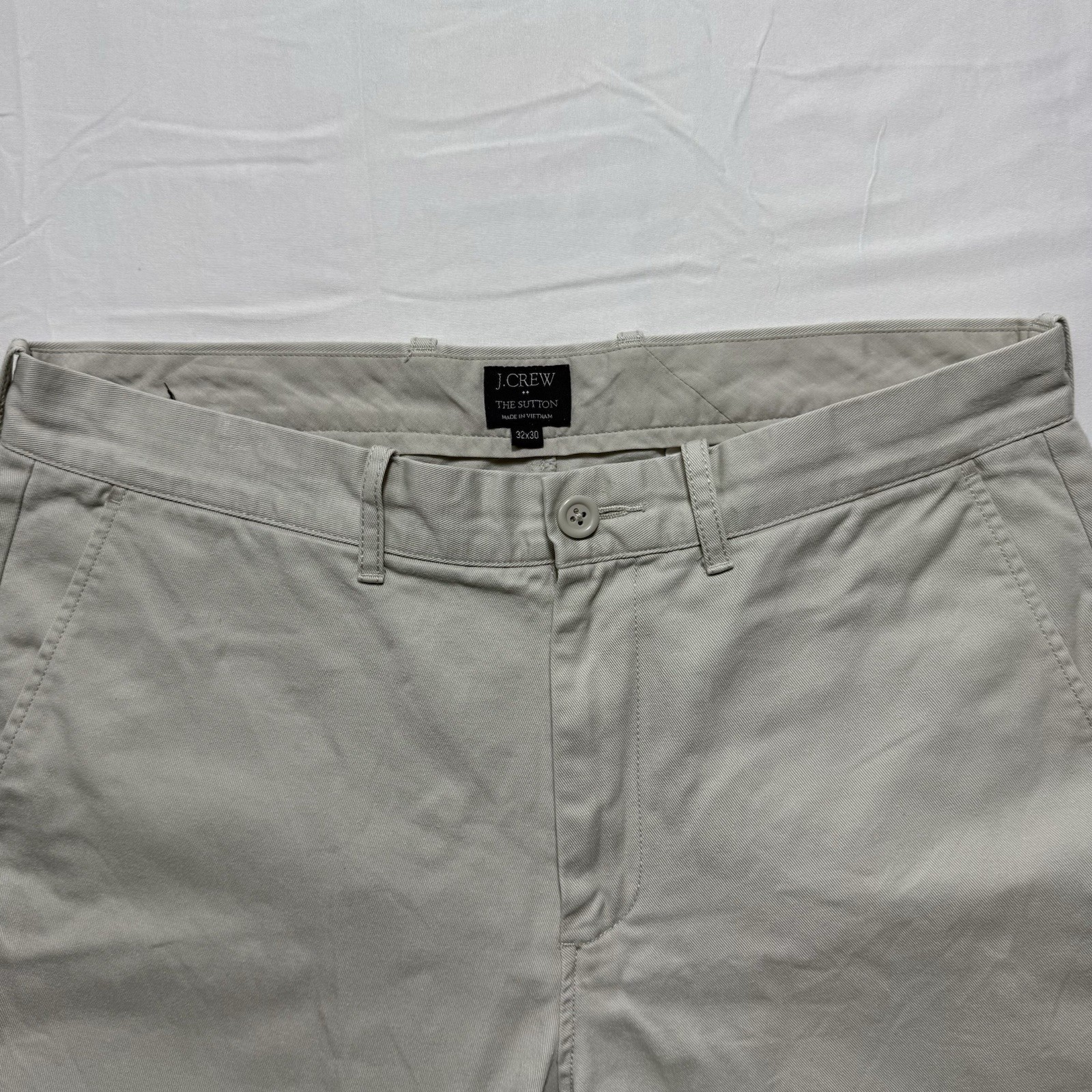 J Crew The Sutton Men’s 32×30 Men’s Khaki Pants