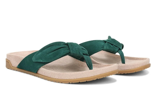 Vionic Women’s Eva Toe Post Sandal, Posy Green Suede