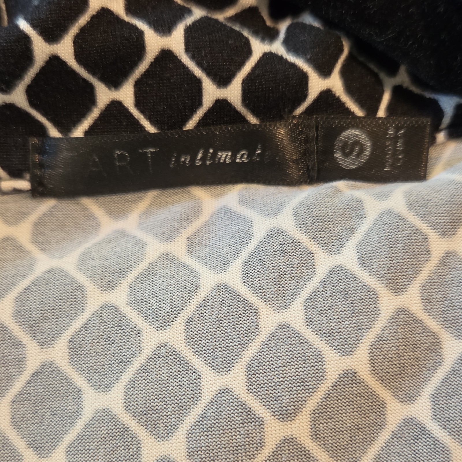 Tart Intimates Women’s S 2pc Pajama Set Black/White Geometric Button Front D26