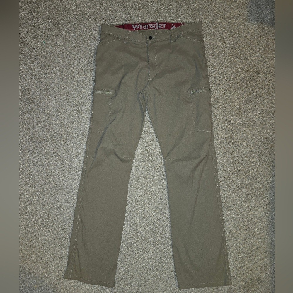 Wrangler Men’s Khaki Cargo Pants Size 38/30