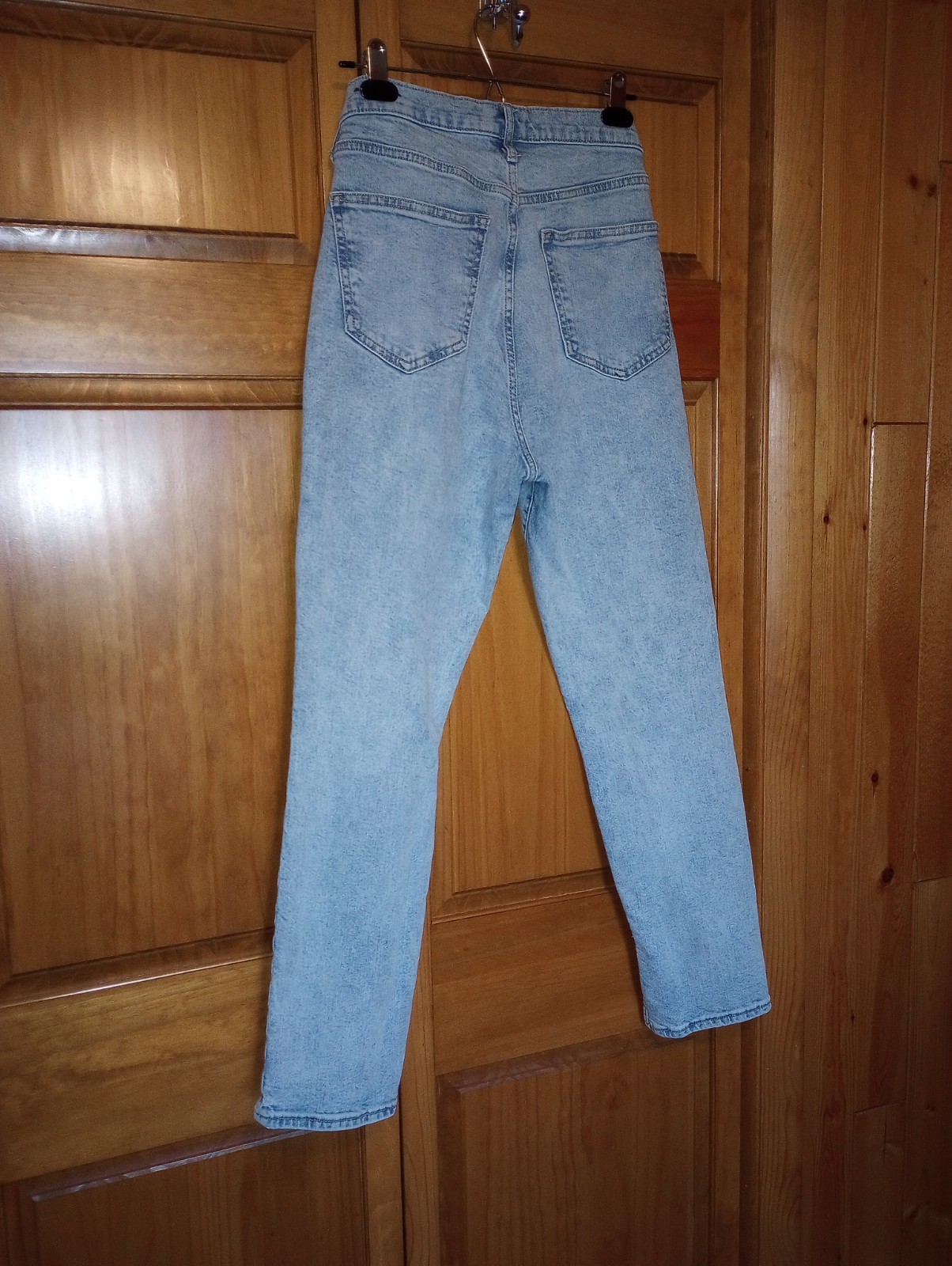 Gap Denim “Vintage” Look Jeans 5″ Ankle Slit Womens 31″ waist, 12″ rise, Lt Wash
