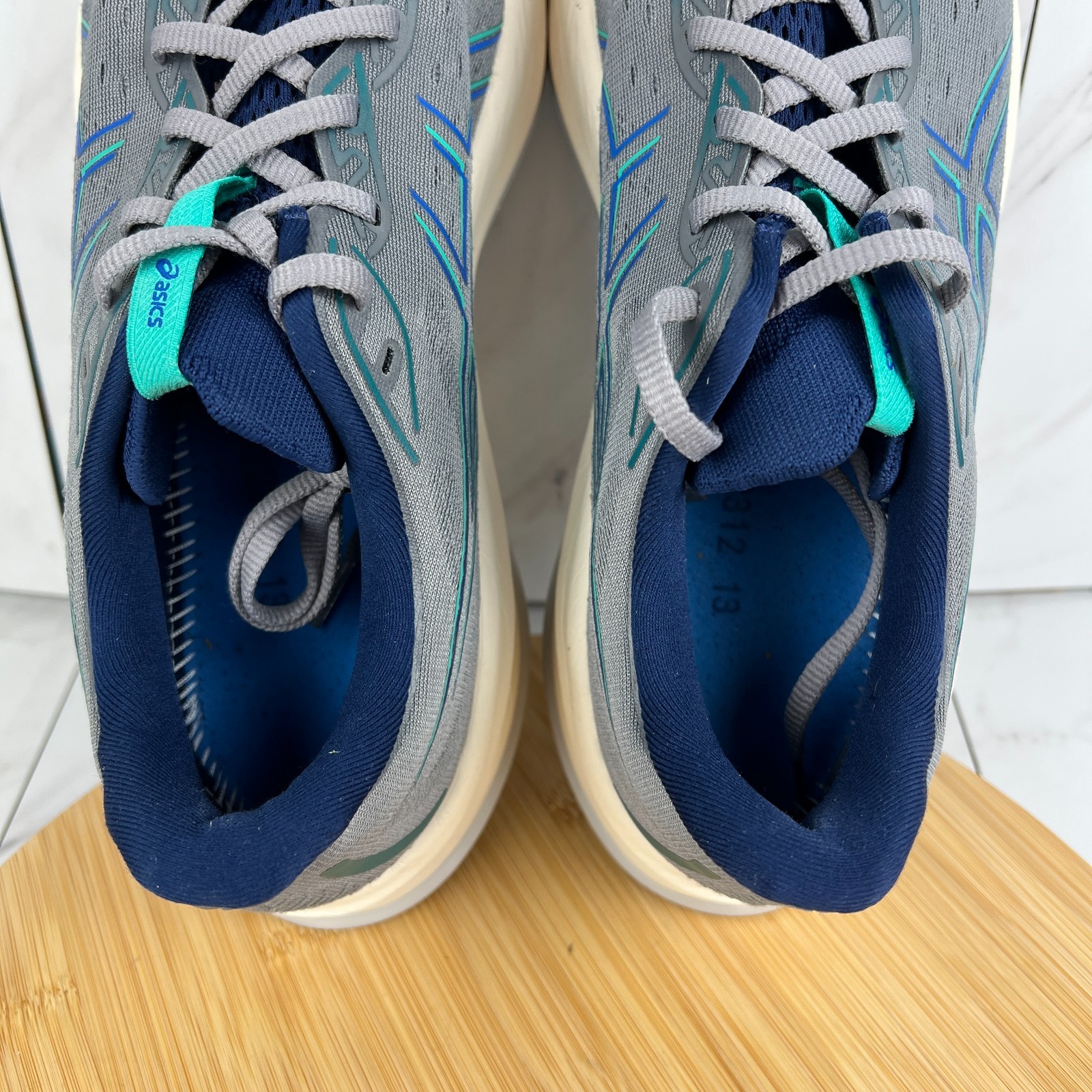 Asics Gel Cumulus 26 Mens Size 11.5 Gray Blue Athletic Running Shoes 1011B894