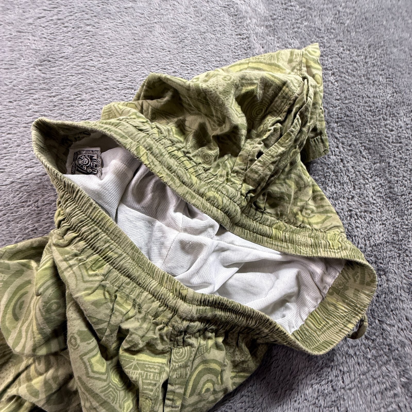 Kibo Ko Kenya Mens 34 Swim Shorts Trunks Green Tribal Print Lined Drawstring