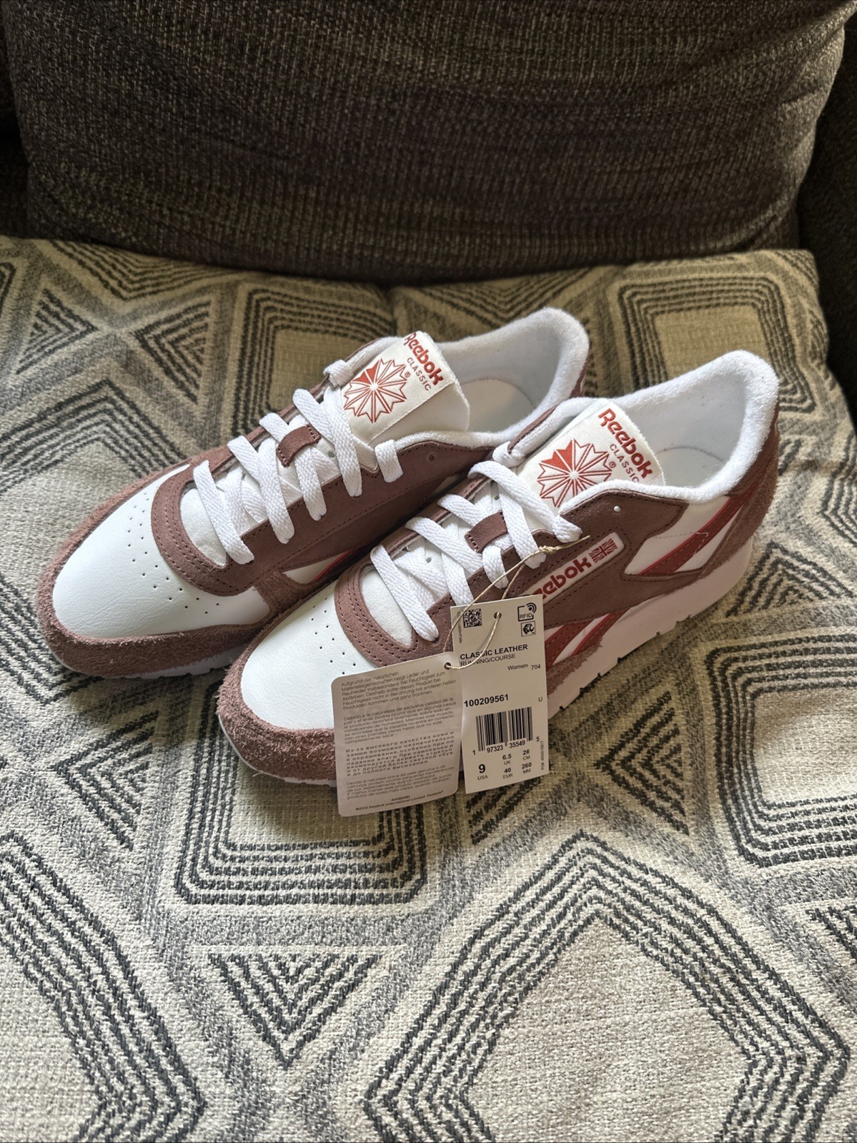 Reebok Classic Leather & Suede Women’s Size 9. Brand New W/ Tags. No Box