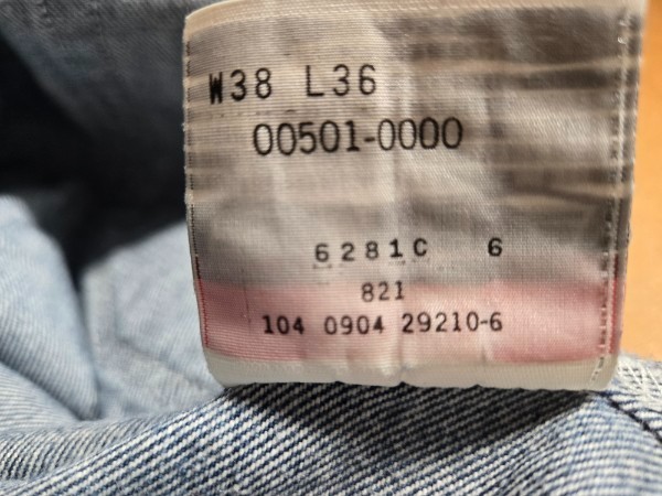 Levi 501 from 2004 501xx Made In Mexico Button Fly Denim Jeans 38×36.