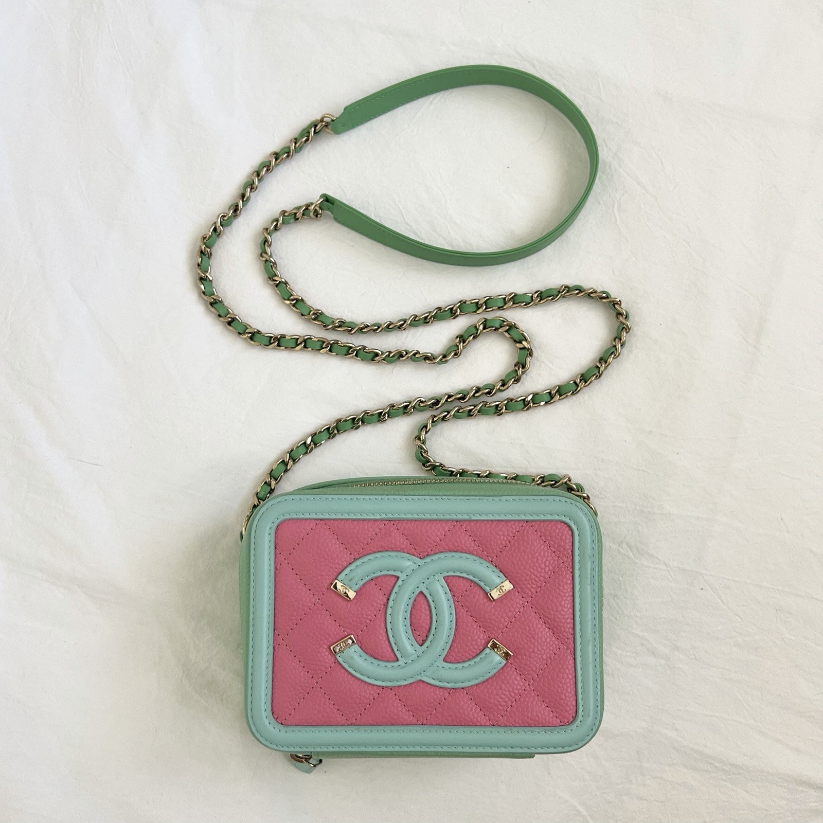 CHANEL Quilted Leather Crossbody Bag Pink with Gold Chain and CC Logo