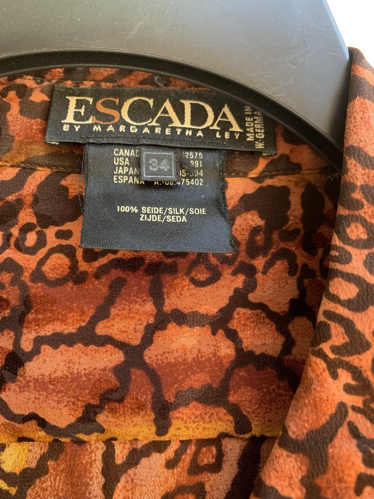Escada Leopard Print Blouse With Front Button Loops 100 % Silk Blouse Size 34