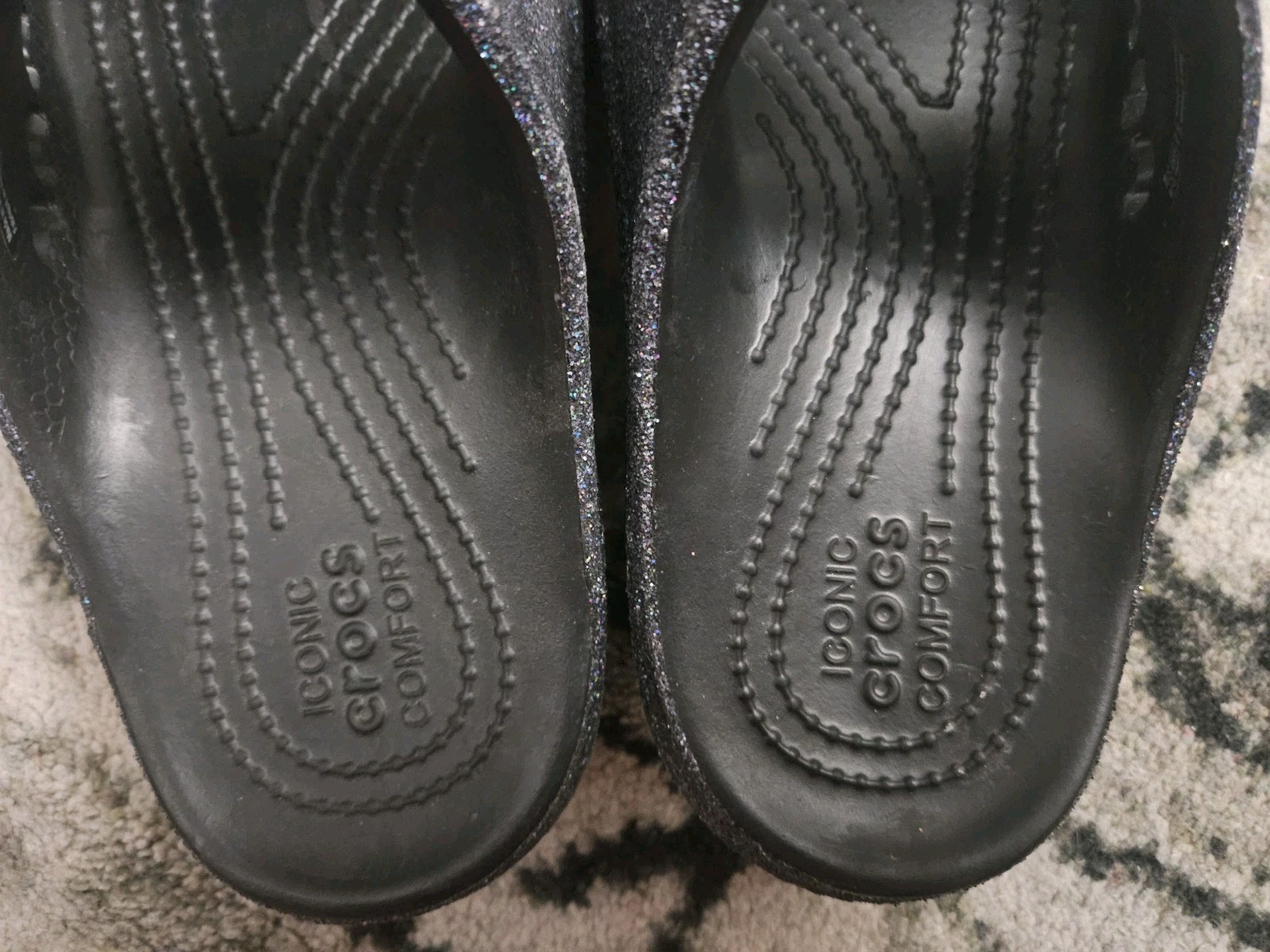 Crocs Baya Slide Sandals Womens 7 Mens 5 Black Glitter Iconic Comfort