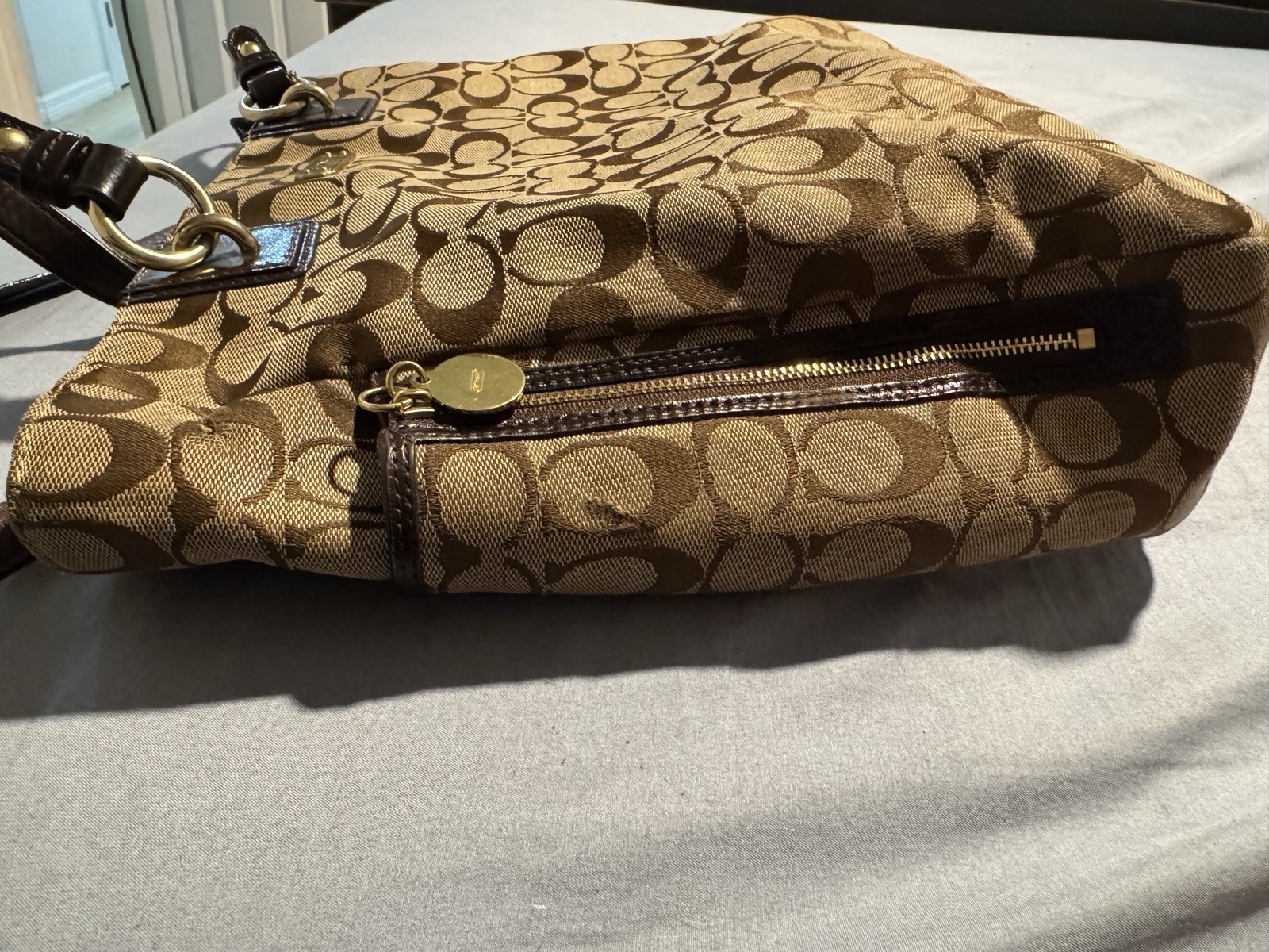 Coach Signature Logo Zip Tote Bag. Brown Tan Large Double Handles Gold HW.