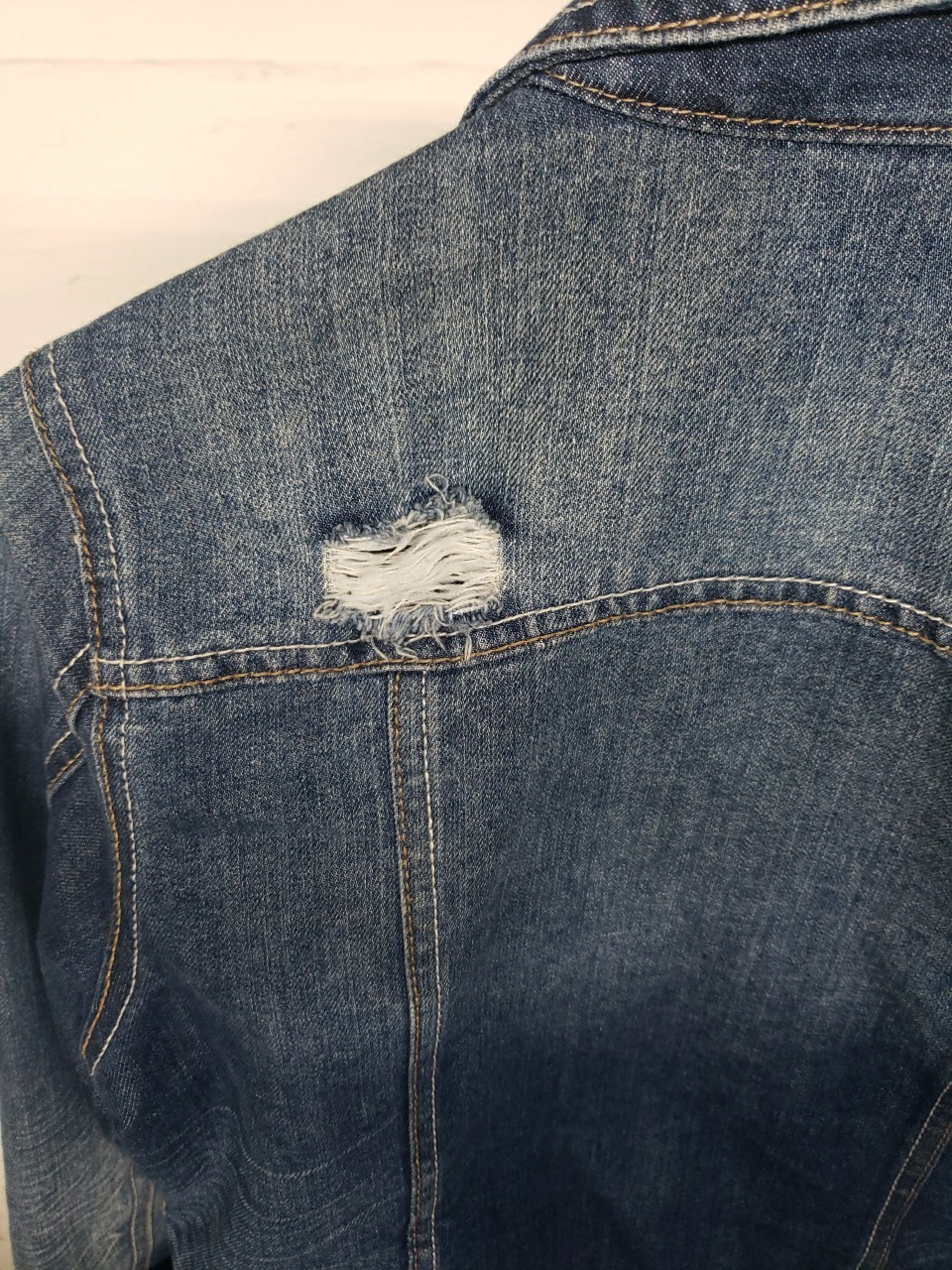 Mudd Women’s Denim Half Jacket Distressed Trucker Blue Cotton Blend Medium C12