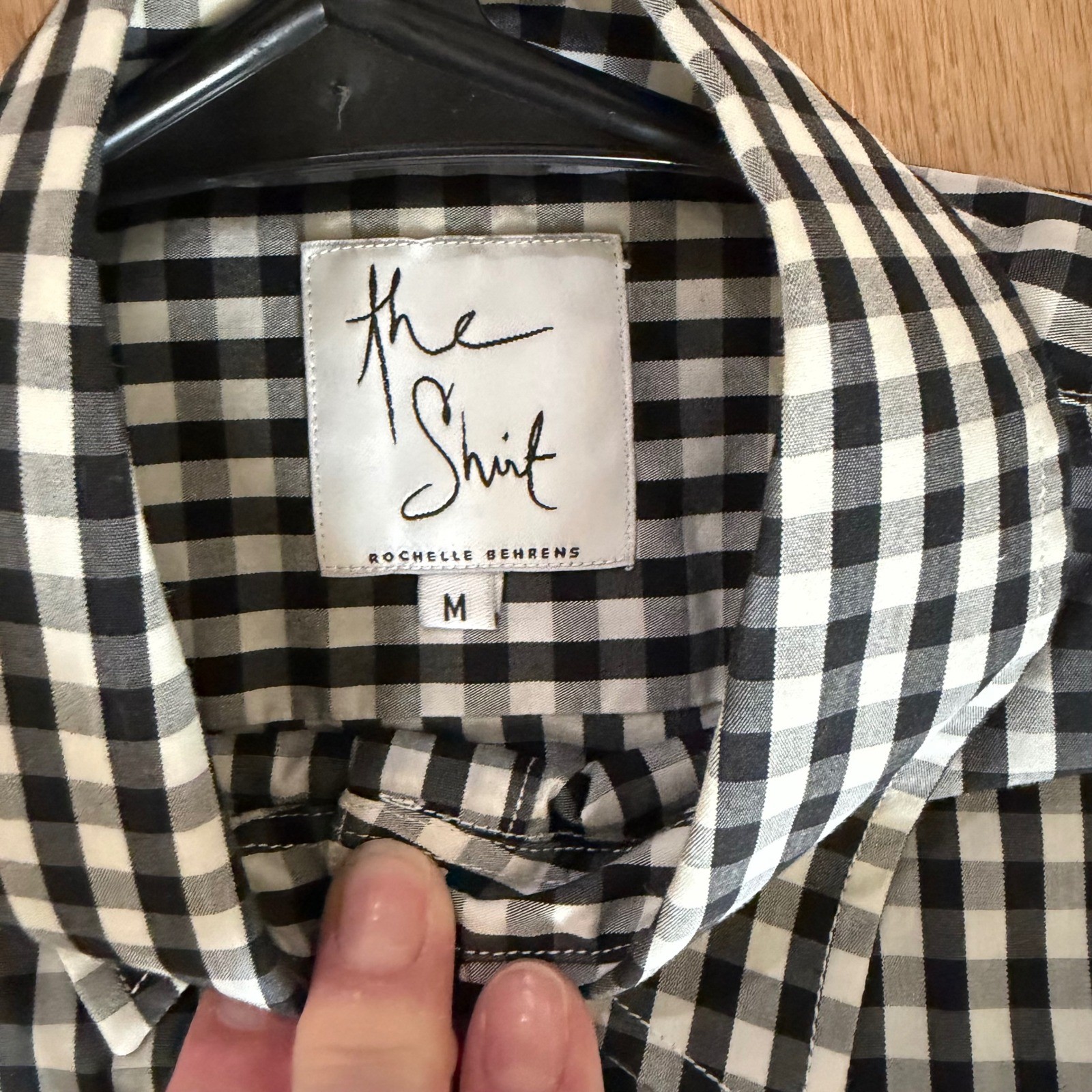 The Shirt Rochelle Behrens Womens Medium Black White Gingham Button Down Stretch