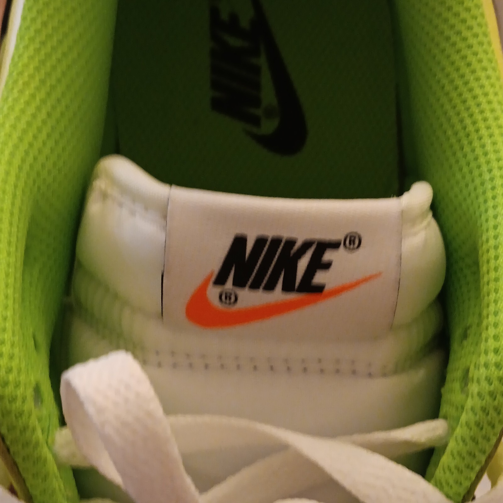 Nike Dunk Low SE Volt/Black/Total Orange Low Top Leather 2023 FJ4610-702
