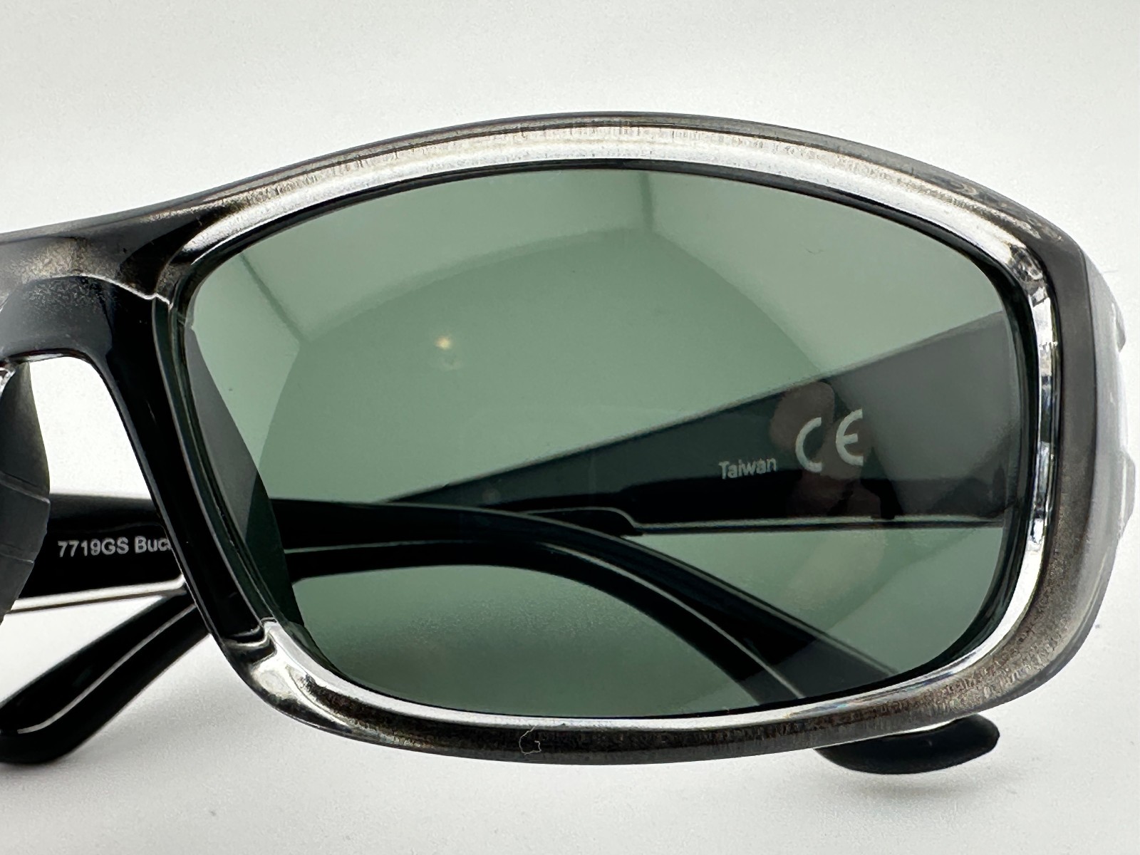 Flying Fisherman 7719GS Buchanan Crystal Gunmetal Smoke Polarized Sunglasses