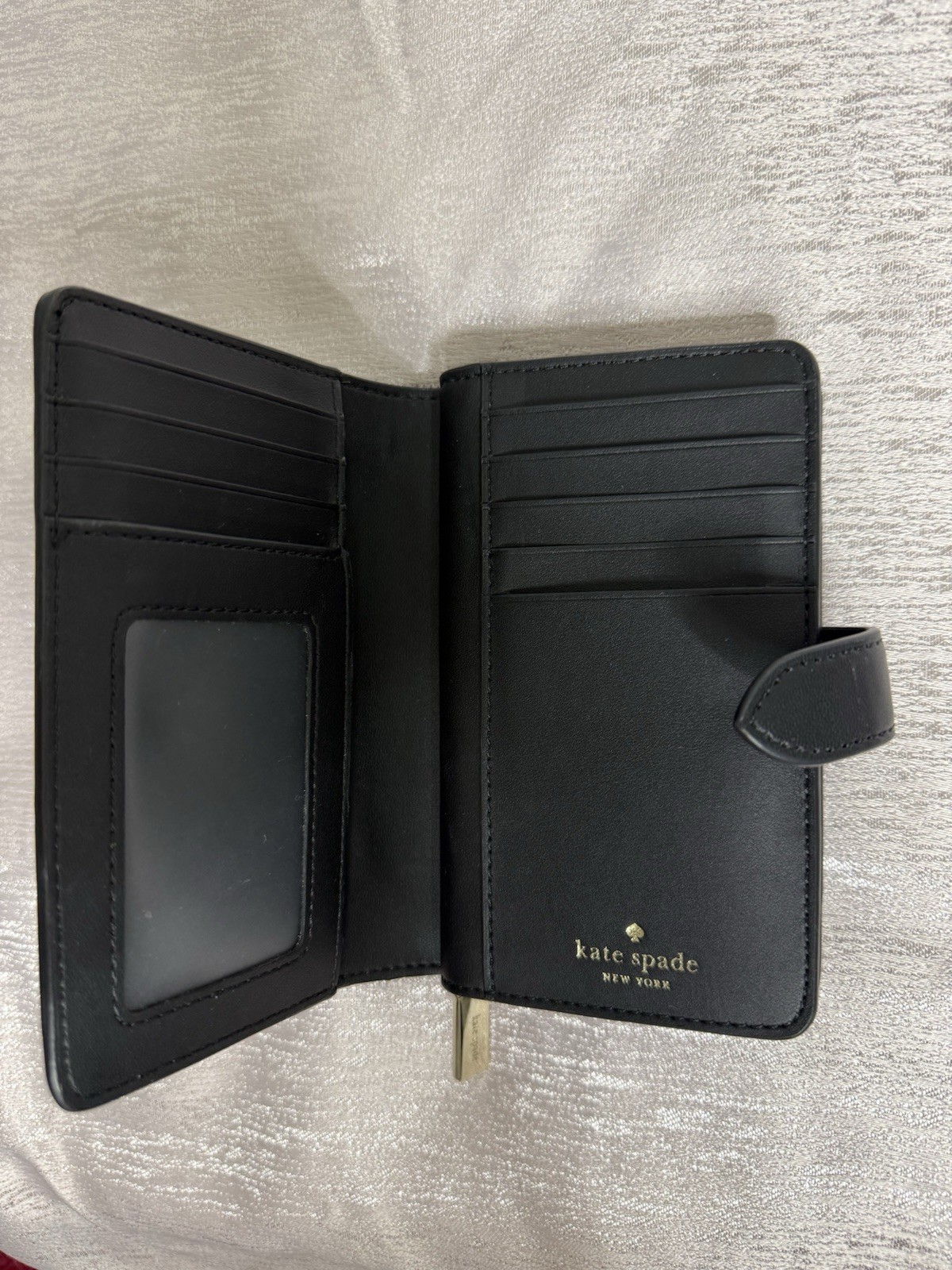 Kate Spade Medium Bifold Wallet Spade Flower white KG488 NWT $199 MSRP EUC
