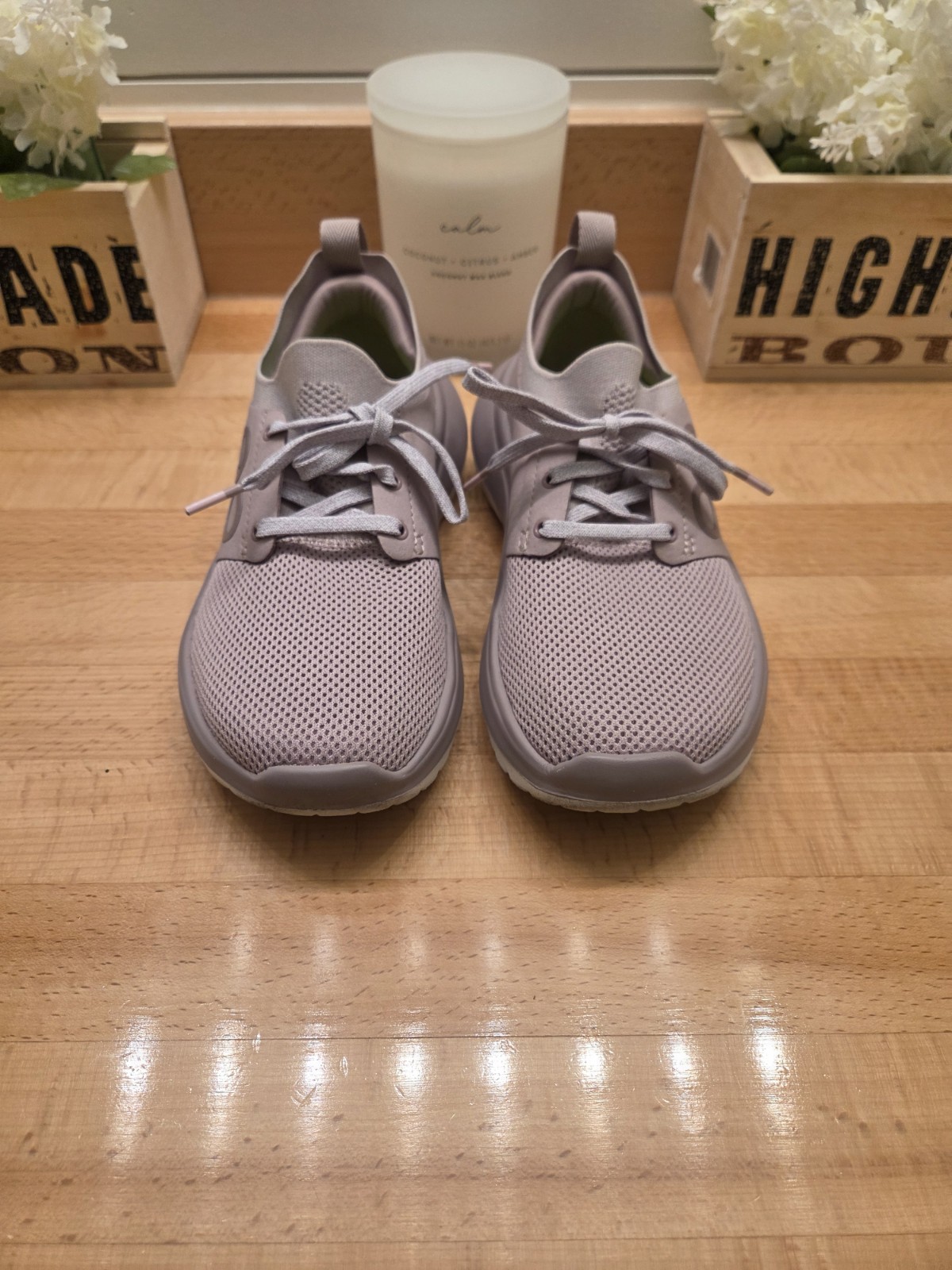 OOFOS OOmy Stride Recovery Sneakers Stardust Light Purple Womens Size 6