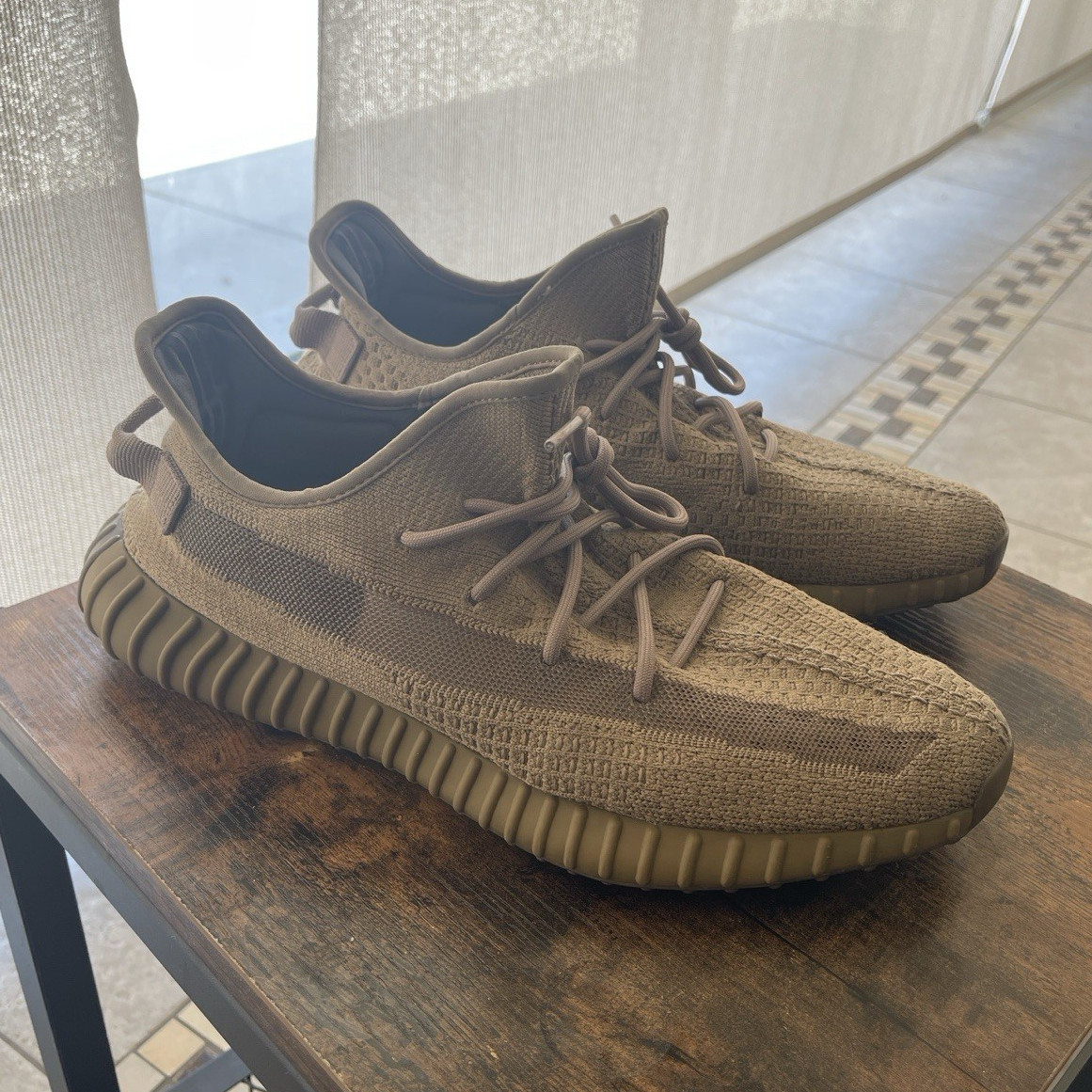 Yeezy adidas Yeezy Boost 350 V2 Men’s Low Top Brown Lace-Up Sneaker