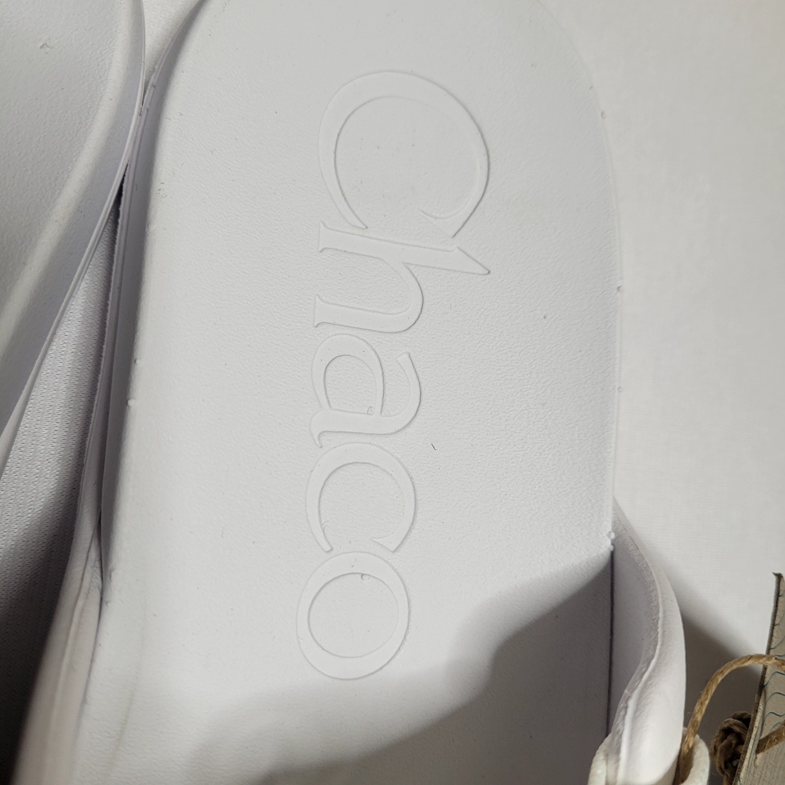 New!! Women’s Size US8 White Chaco Chillos Slide