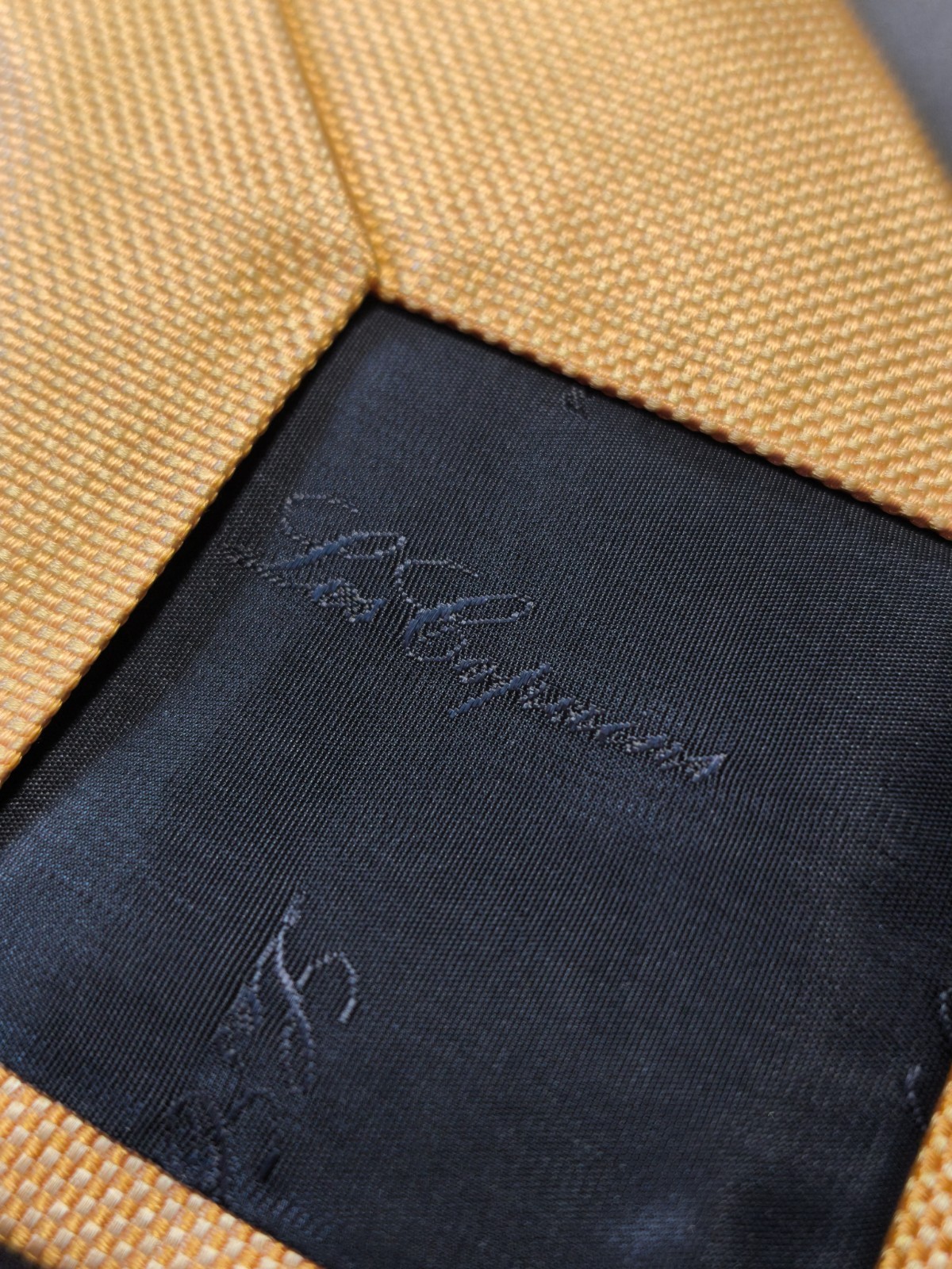 Les Copains – Yellow Solid Color Silk Tie Made in Italy
