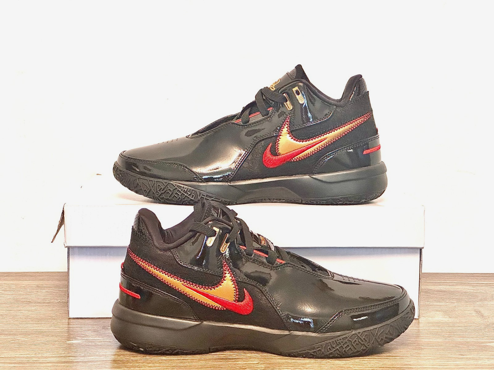 Nike LeBron NXXT Gen AMPD FJ1566-001 – Black Gold Red Size 8M/9.5W New