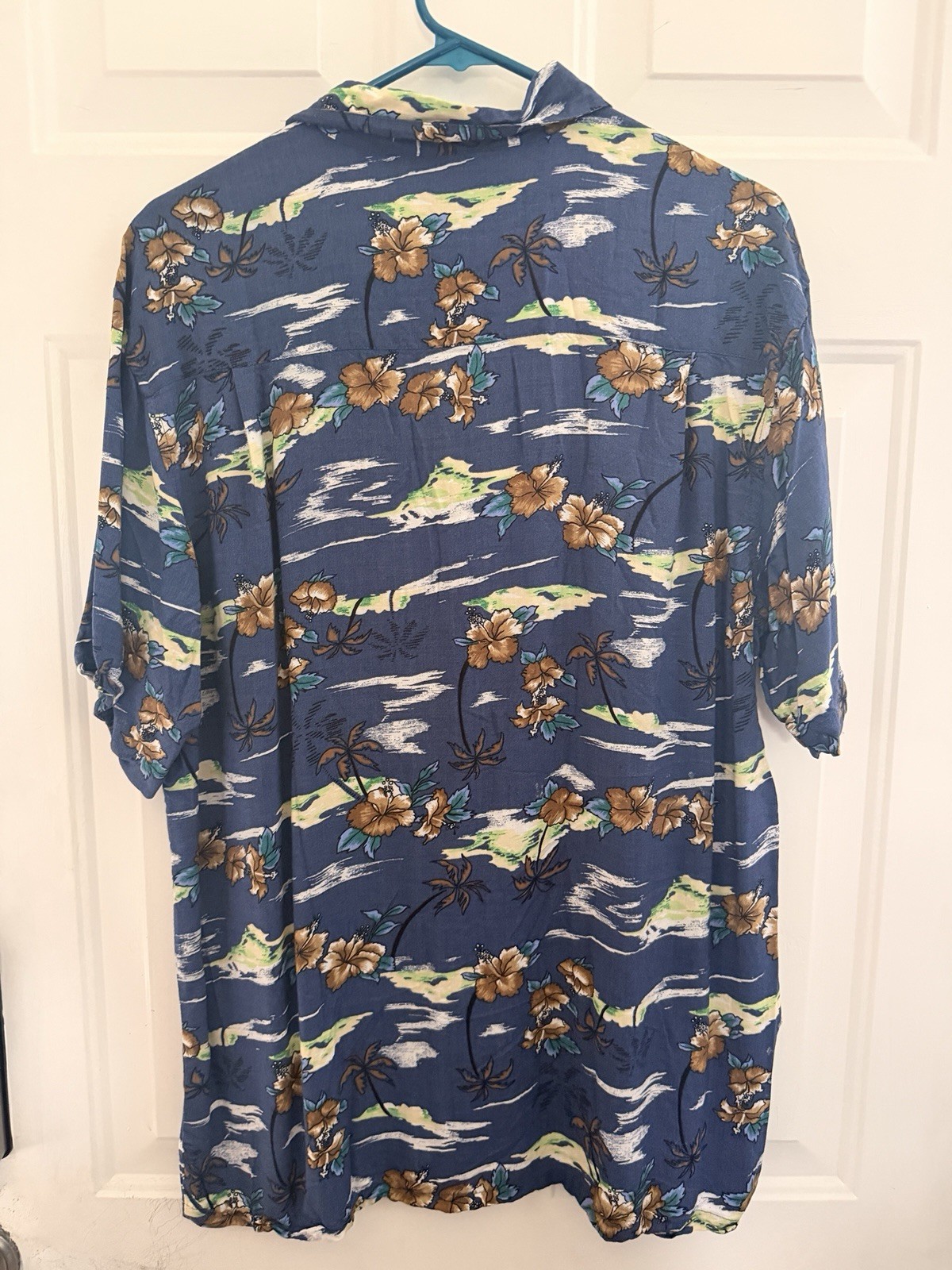 Knightsbridge Men’s Hawaiian Short Sleeve Button-Up Shirt. Size Large