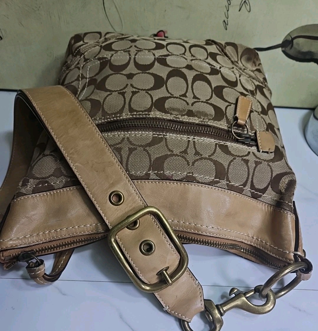 Coach #10403 Signature Canvas CC Monogram Hobo Shoulderbag 10.5x10x2