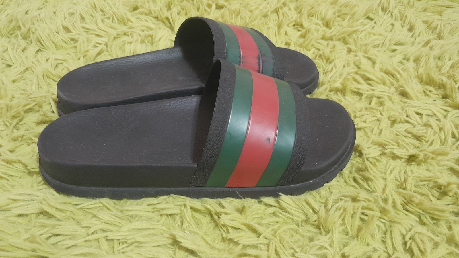 Gucci Men’s Slide Sandals US 11 Black Red/Green Web Stripe Rubber Logo