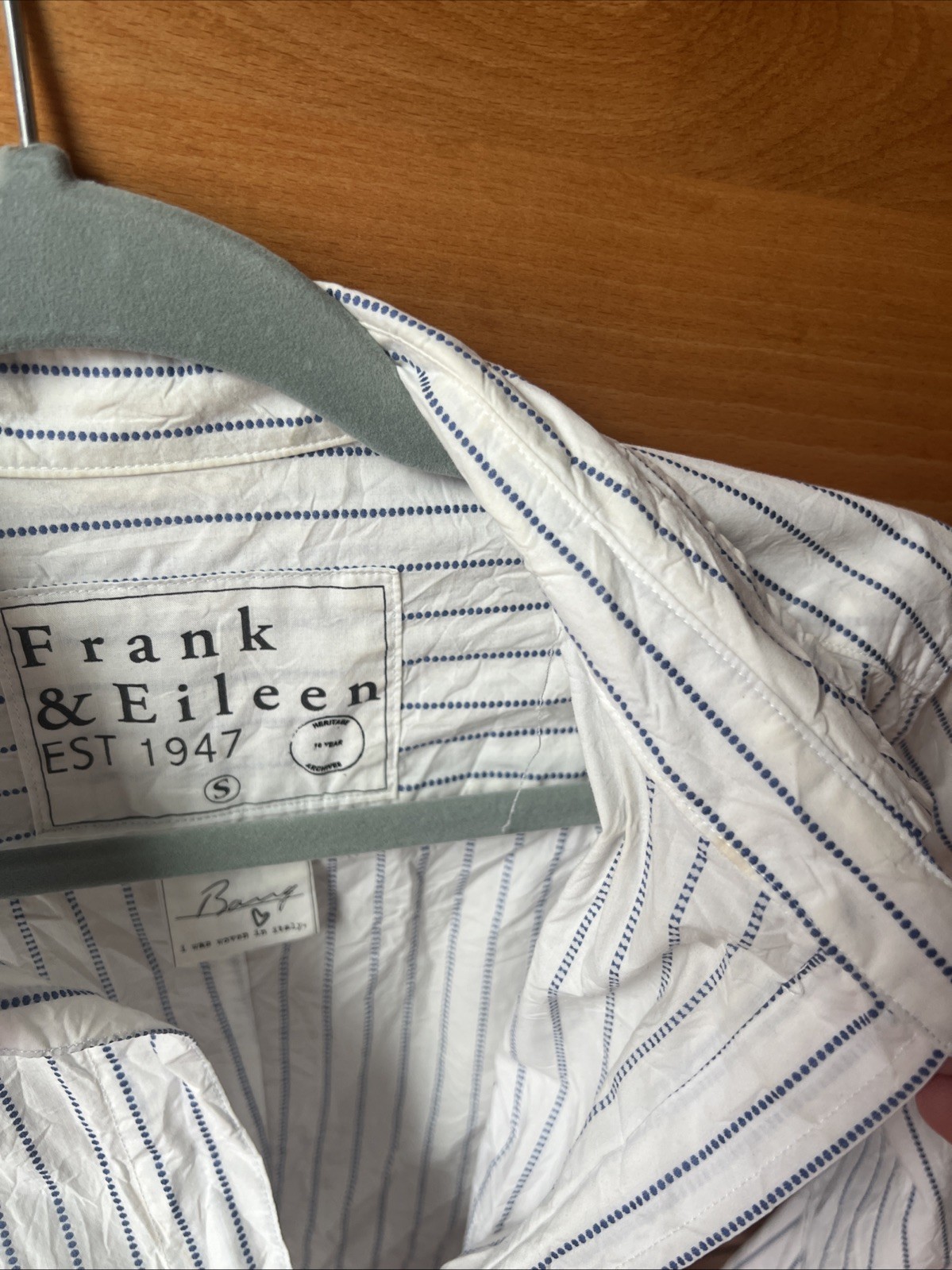 Frank And Eileen – Barry Crinkle – White With Blue Stripe – Size Small