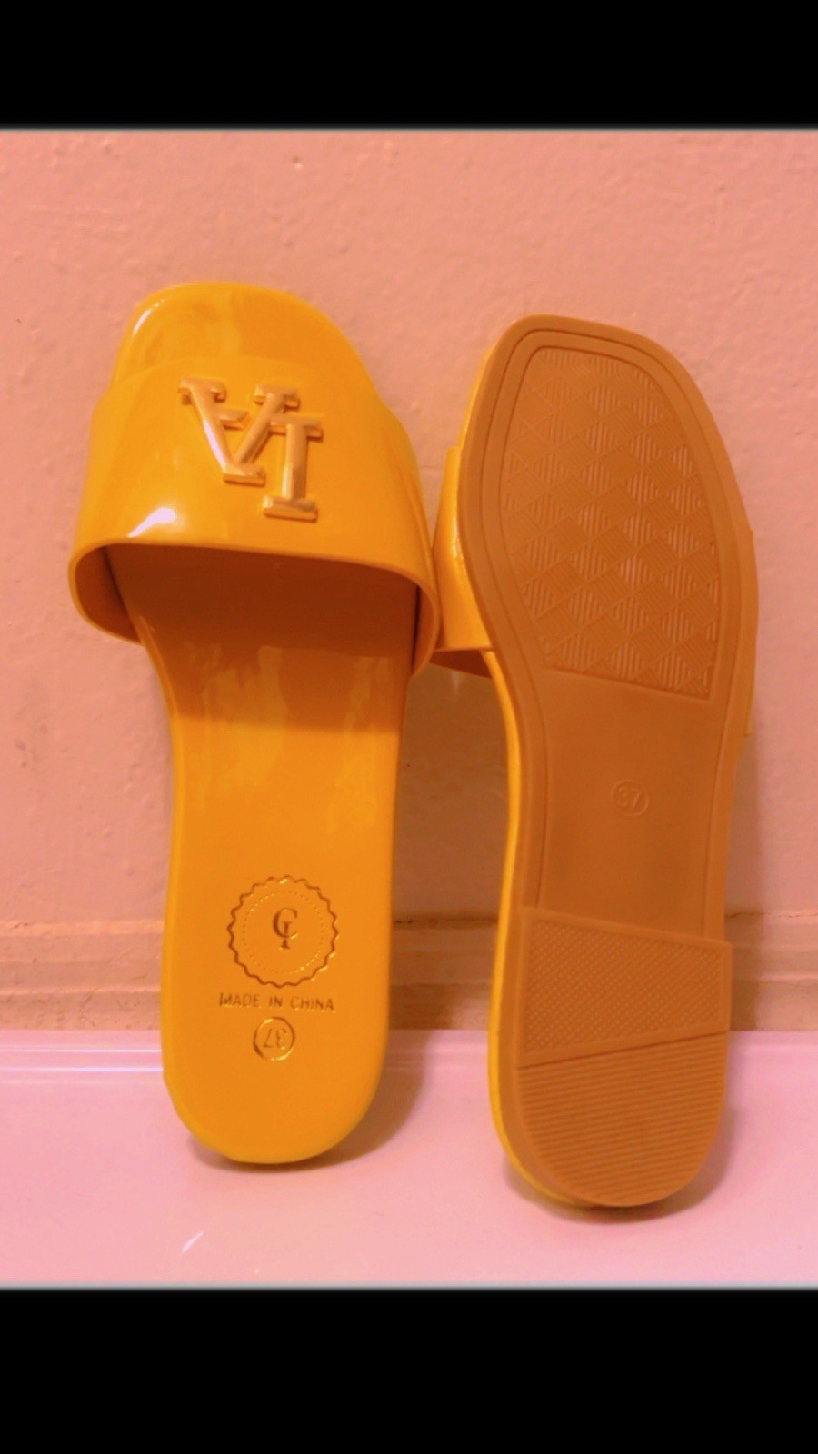 Good Shoes for Women’s Various Color Available In Various Sizes 38/40/ 37/ 39/