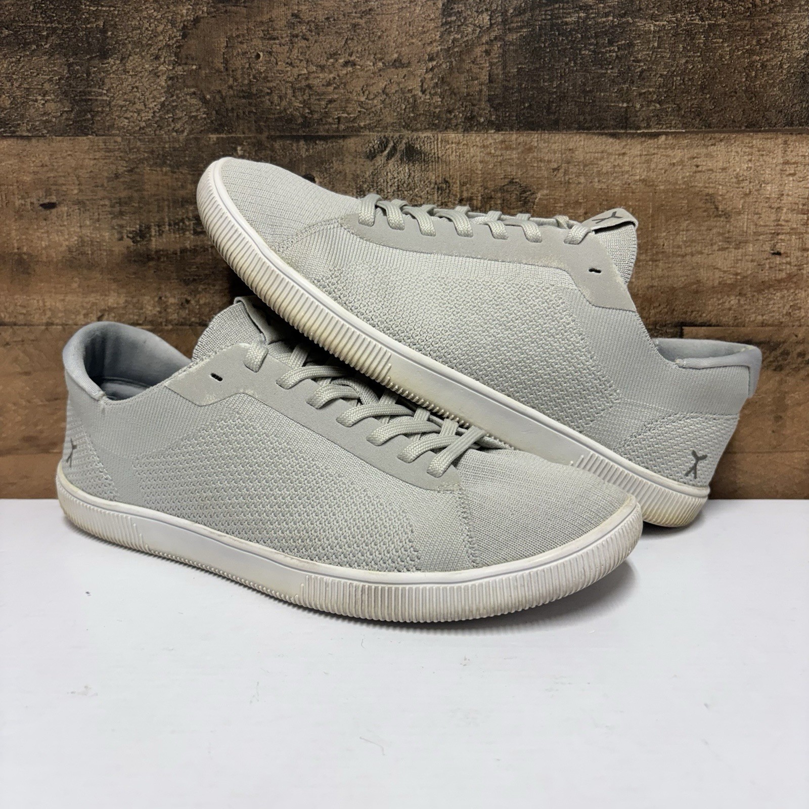 Flux Adapt Knit Trainer – Gray White – Men’s Size 9 / Women’s 10