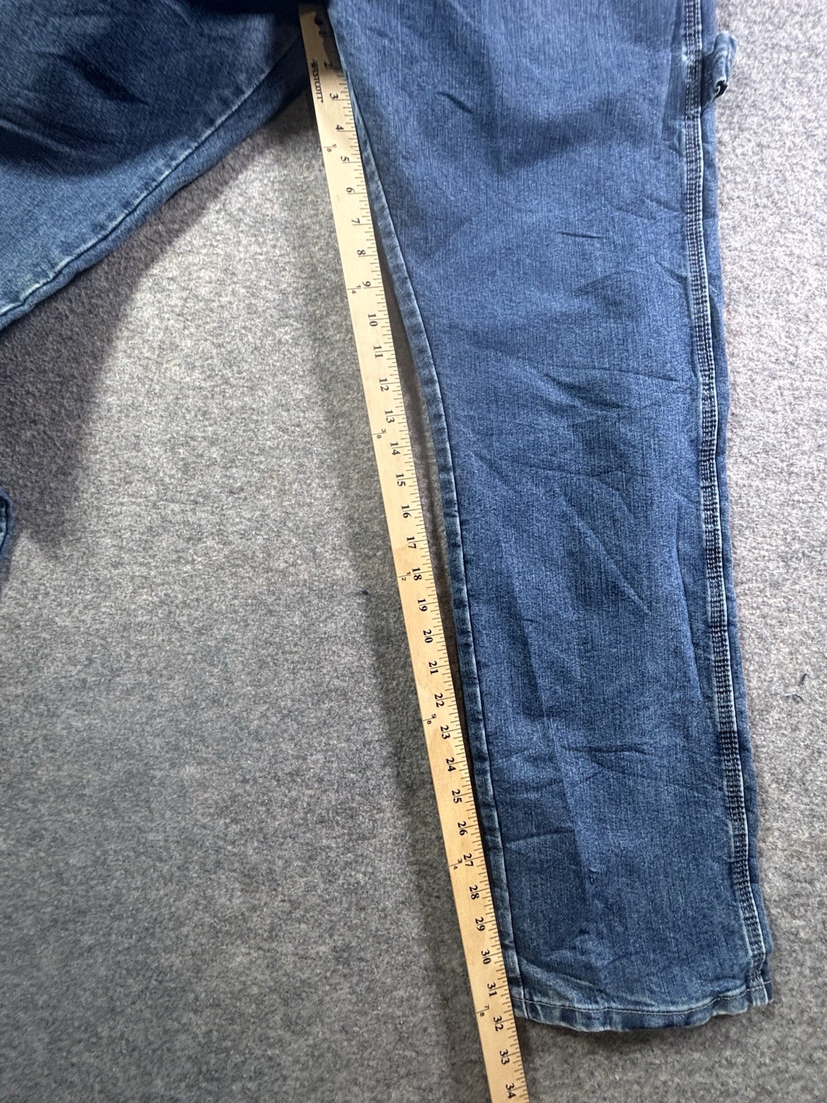 Wrangler Carpenter Jeans Men’s 32×32 Medium Wash Blue Denim Straight Leg